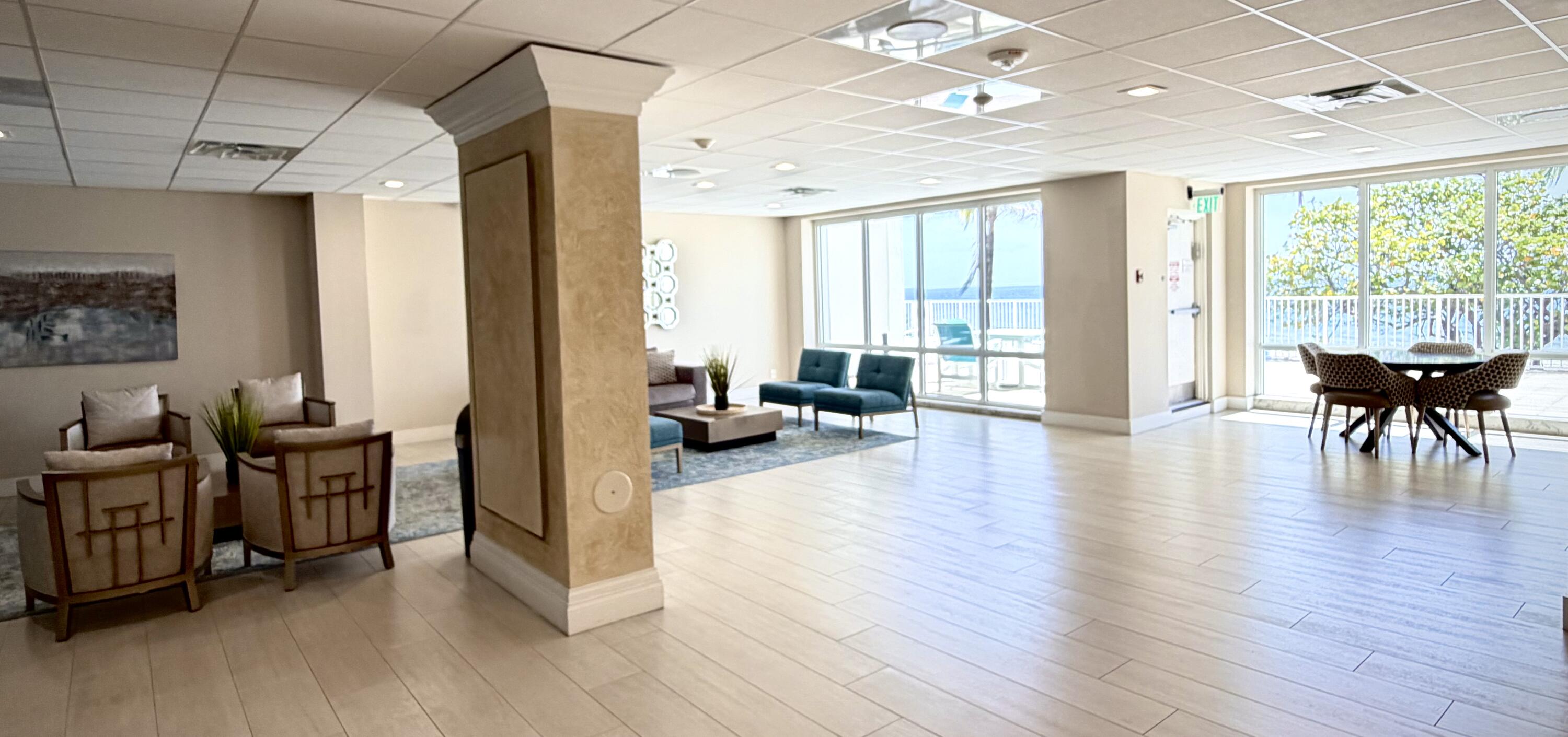 PLAYA DEL SOL CONDO - Residential