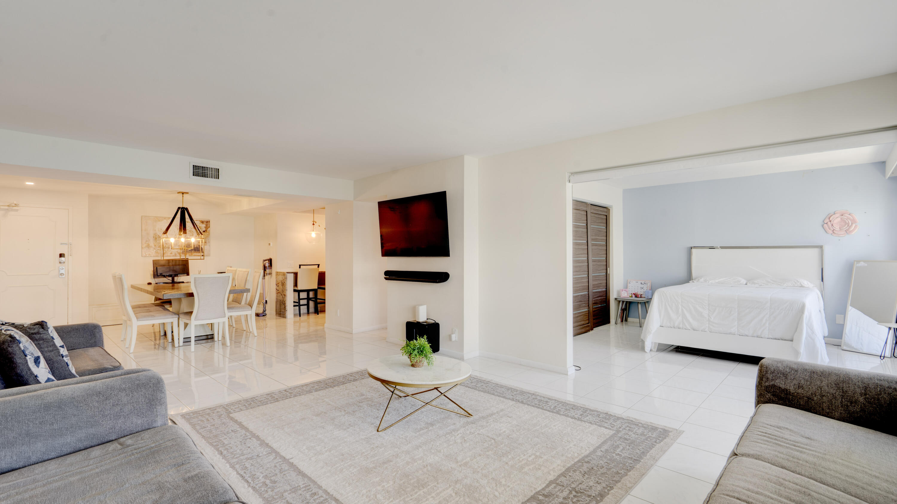 PLAYA DEL SOL CONDO - Residential