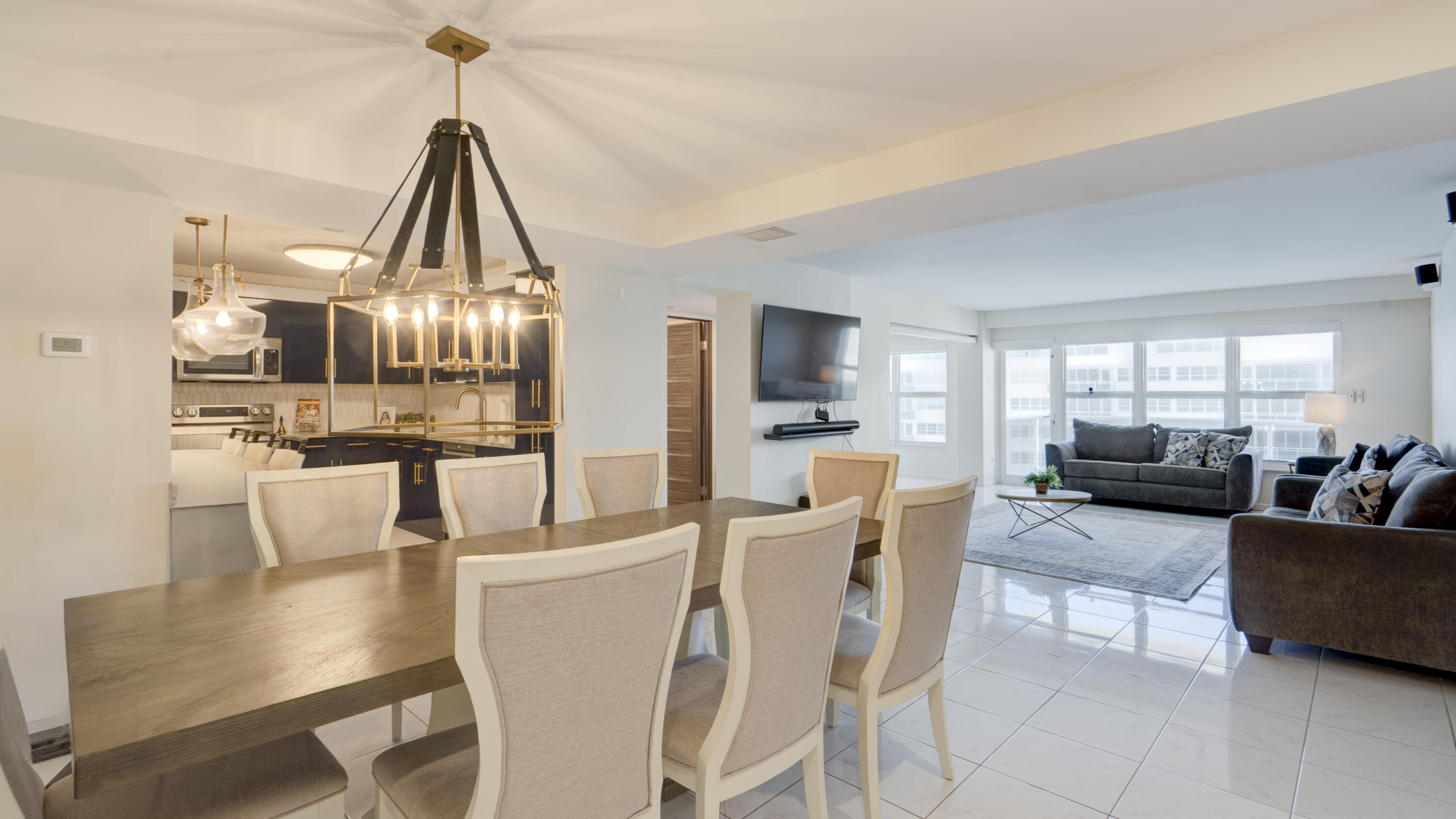 PLAYA DEL SOL CONDO - Residential