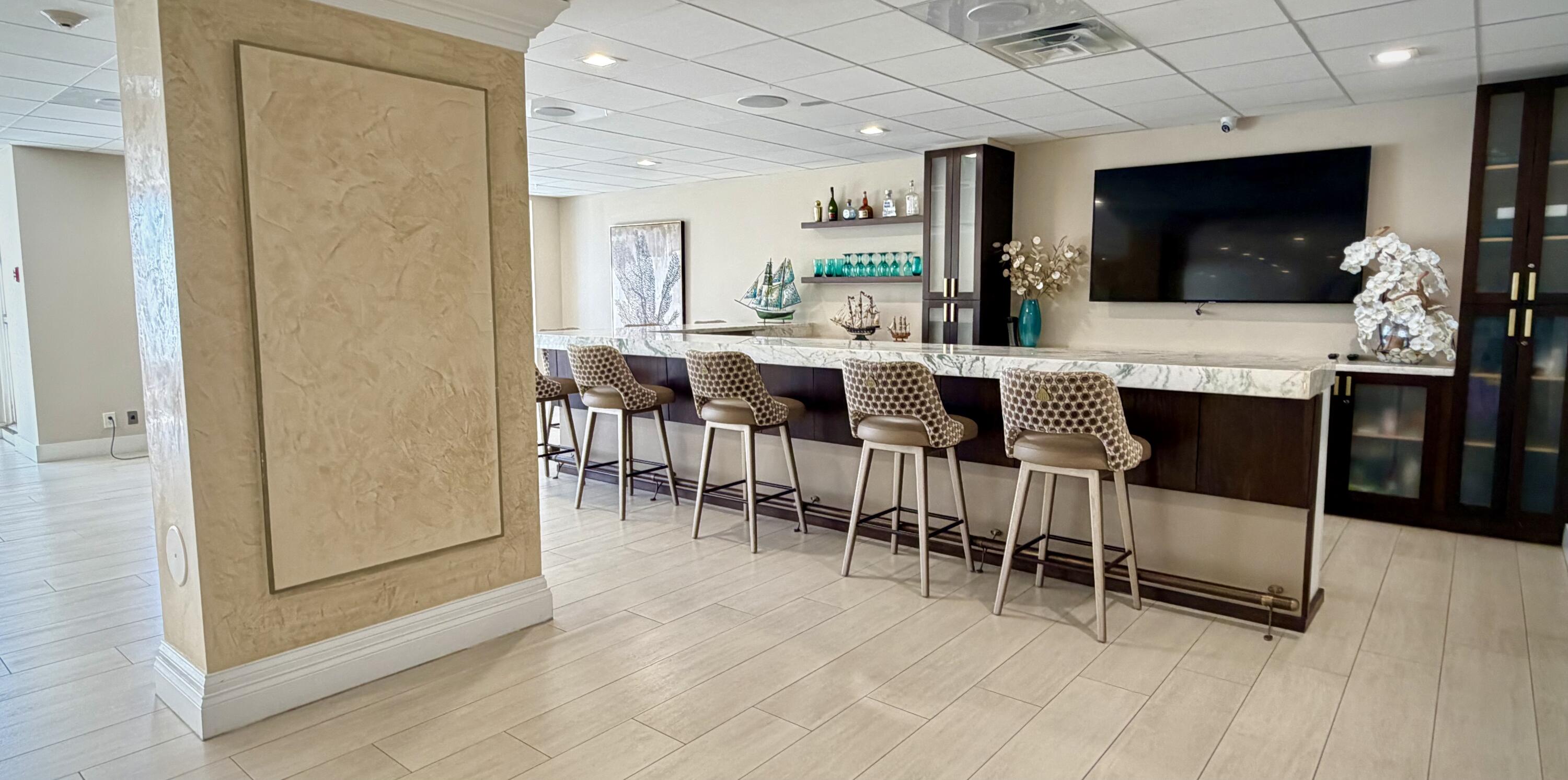 PLAYA DEL SOL CONDO - Residential