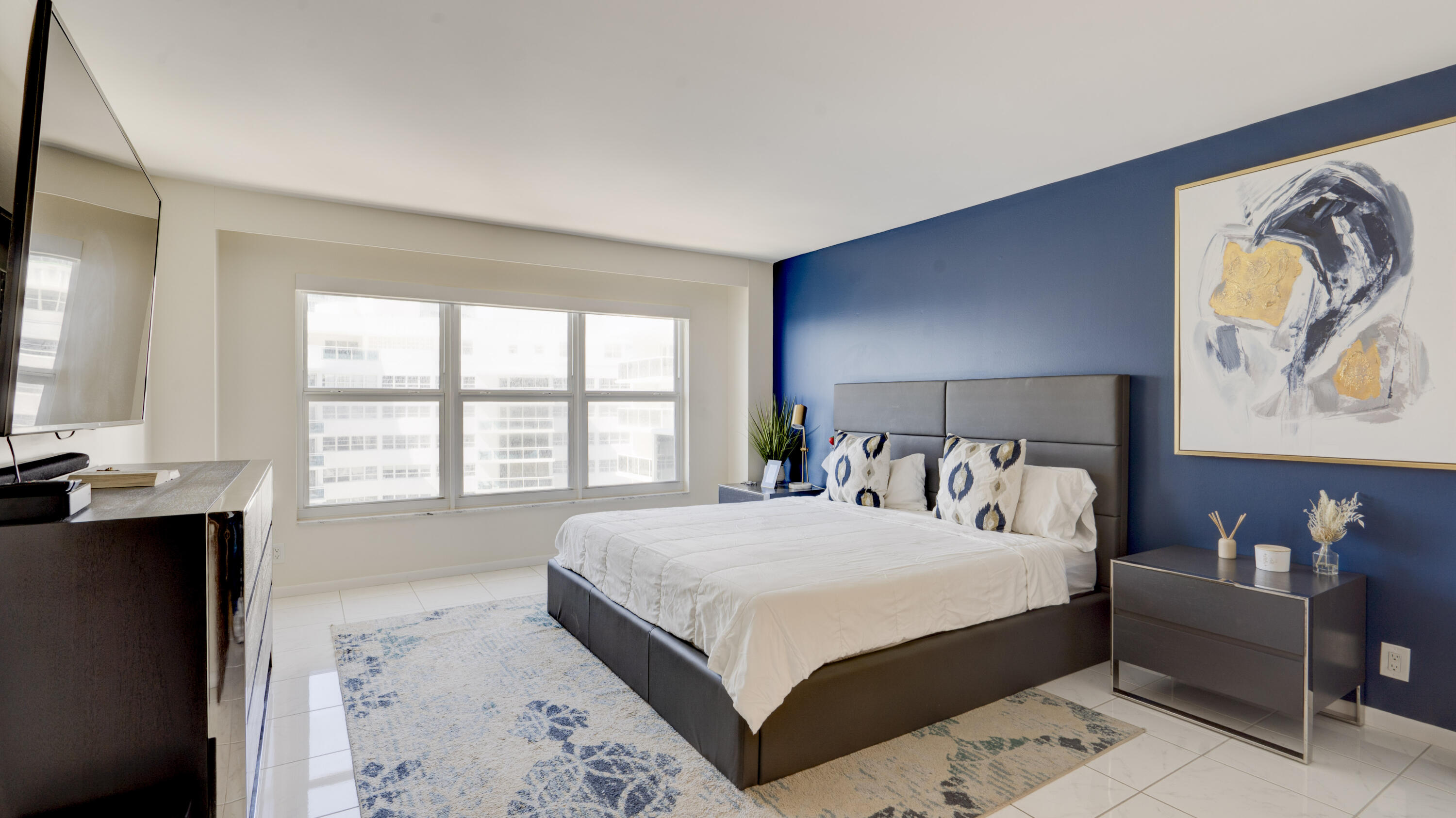 PLAYA DEL SOL CONDO - Residential