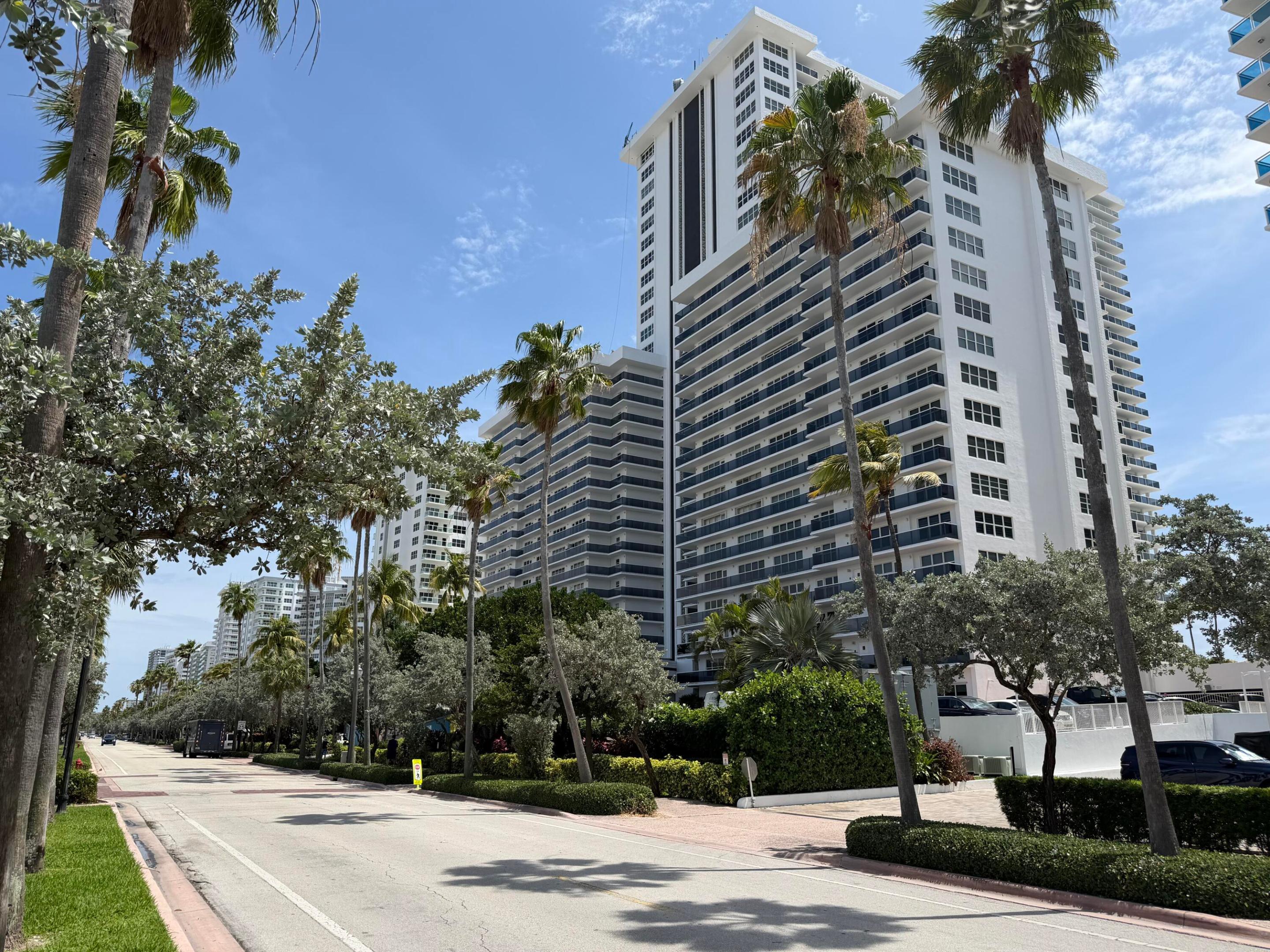 PLAYA DEL SOL CONDO - Residential