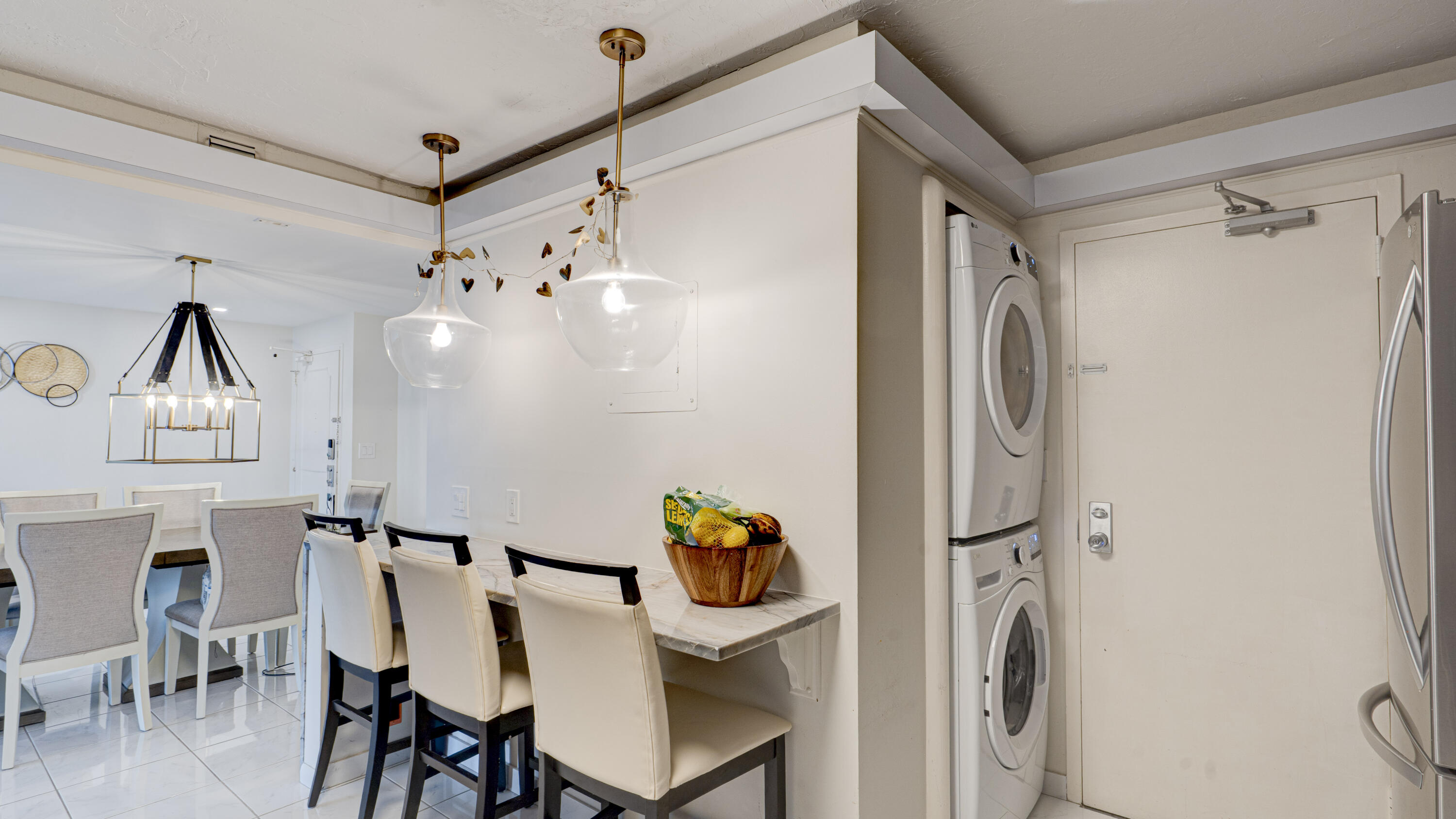 PLAYA DEL SOL CONDO - Residential