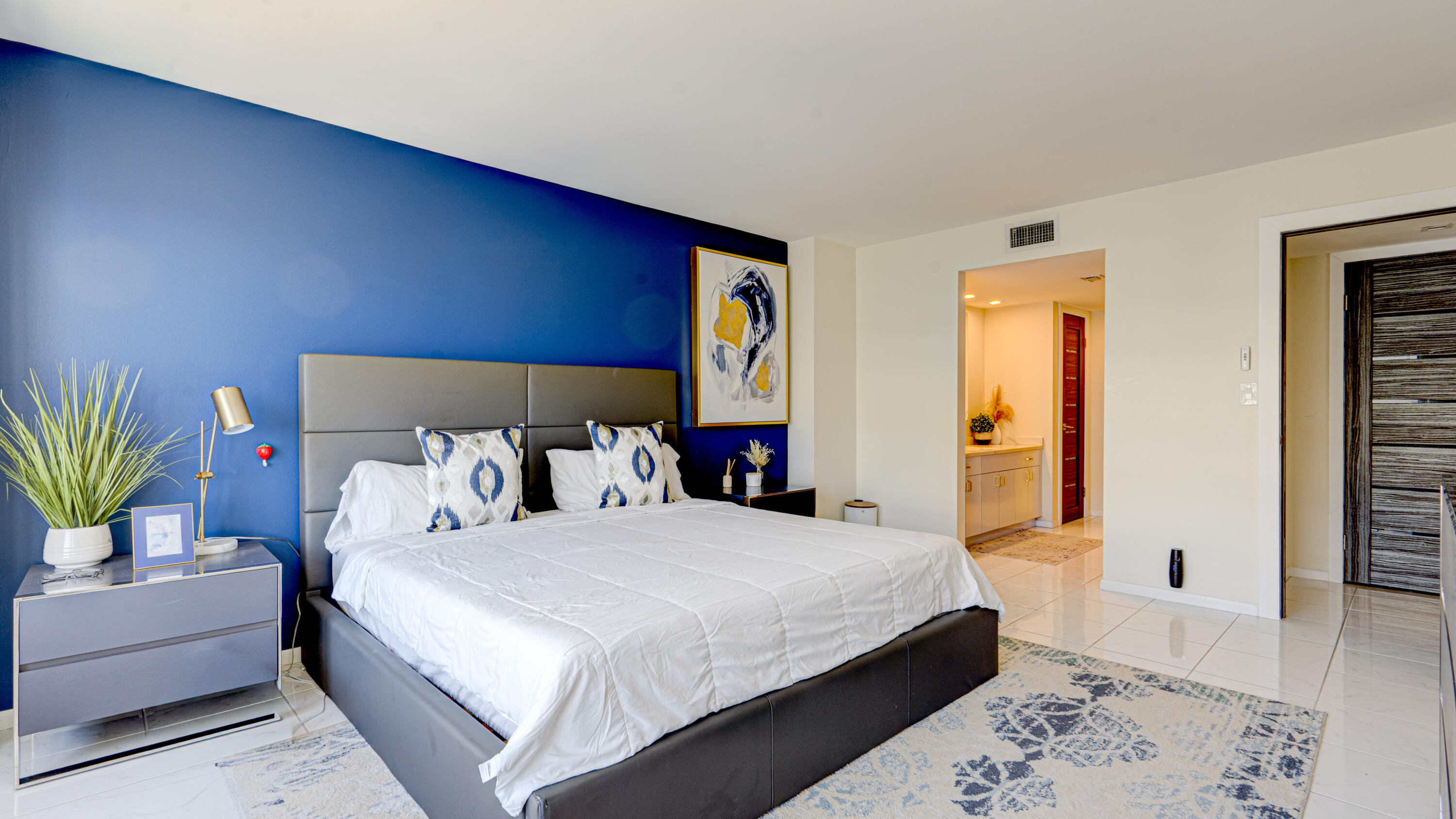 PLAYA DEL SOL CONDO - Residential