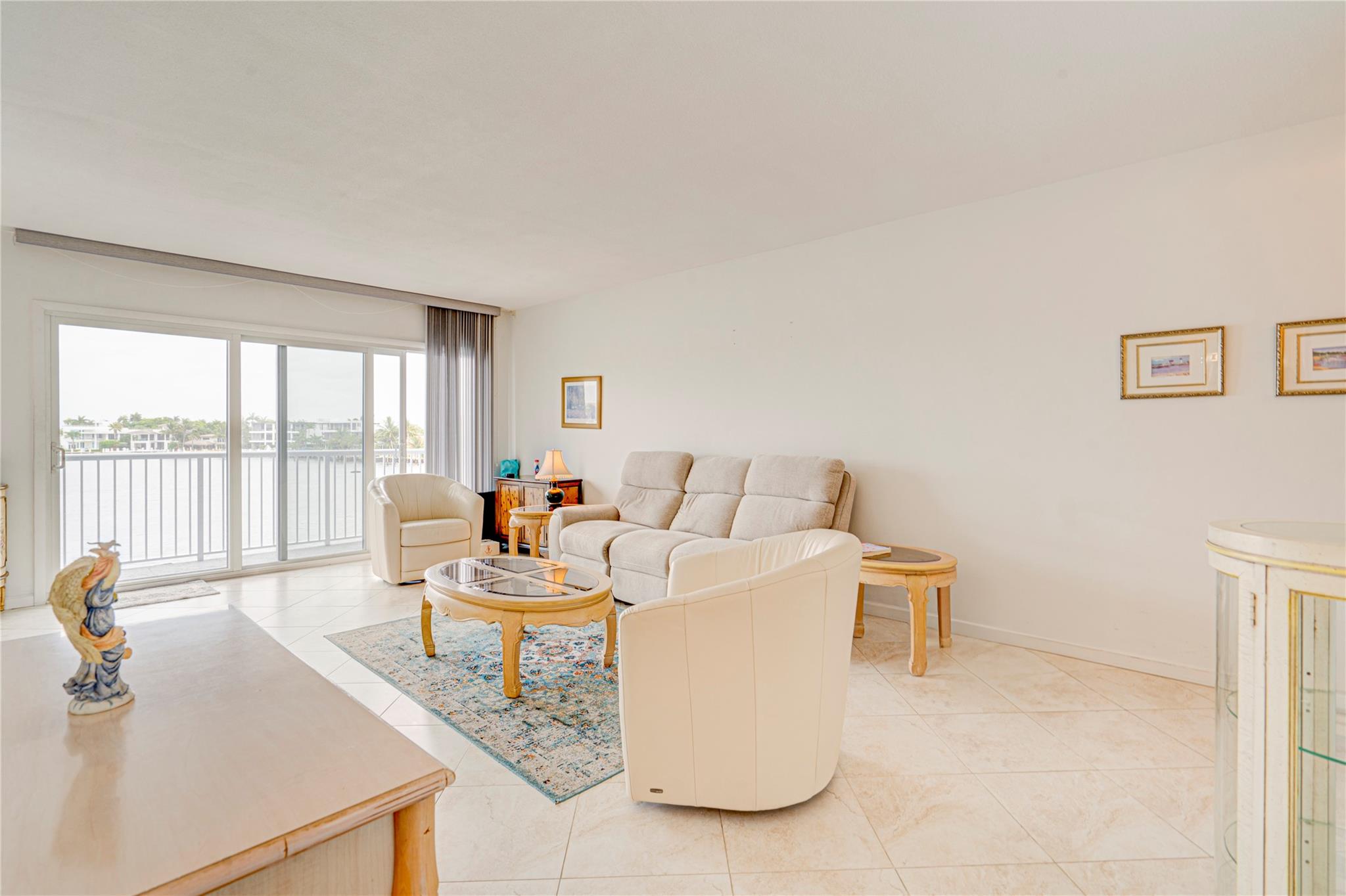 1201 S Riverside Dr 304