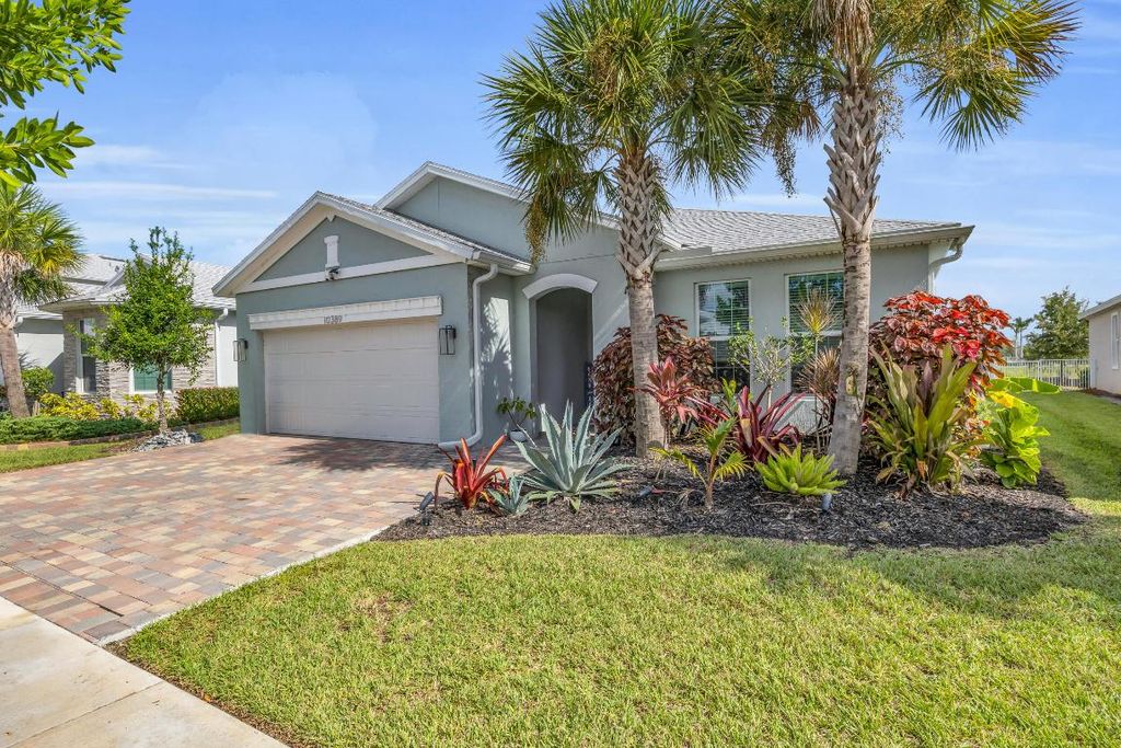 Photo of 10389 SW Captiva Drive, Port Saint Lucie, FL 34987 (MLS # R11126906)