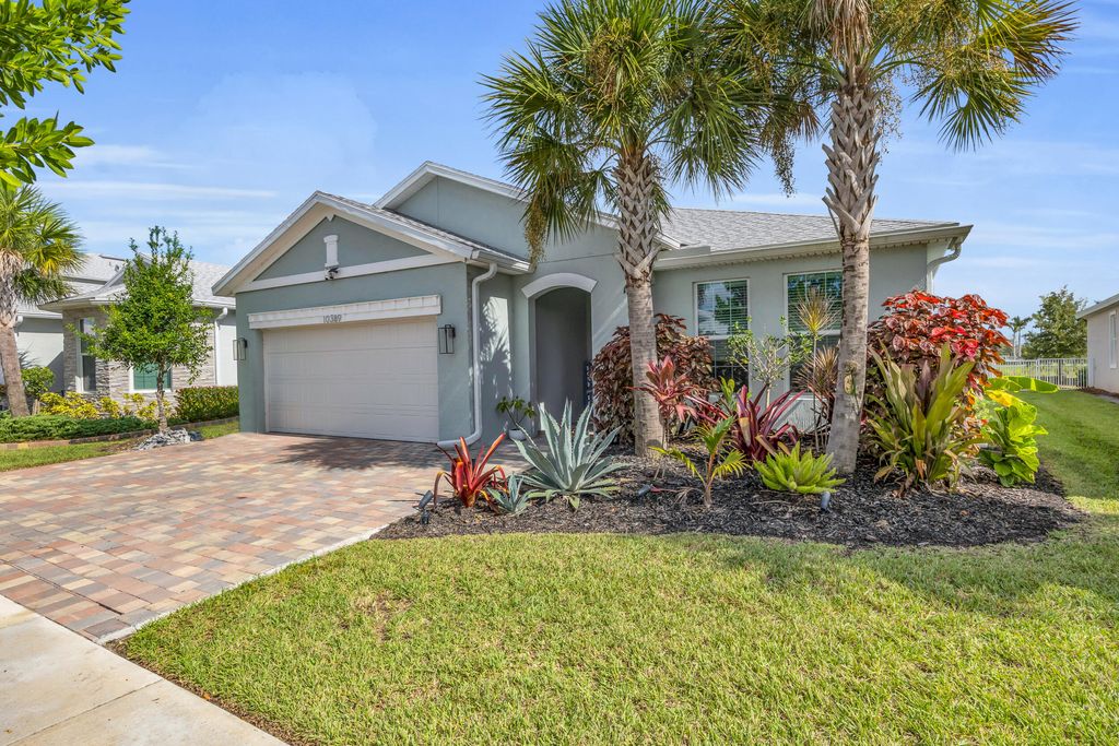 Photo of 10389 SW Captiva Drive, Port Saint Lucie, FL 34987 (MLS # R11126906)