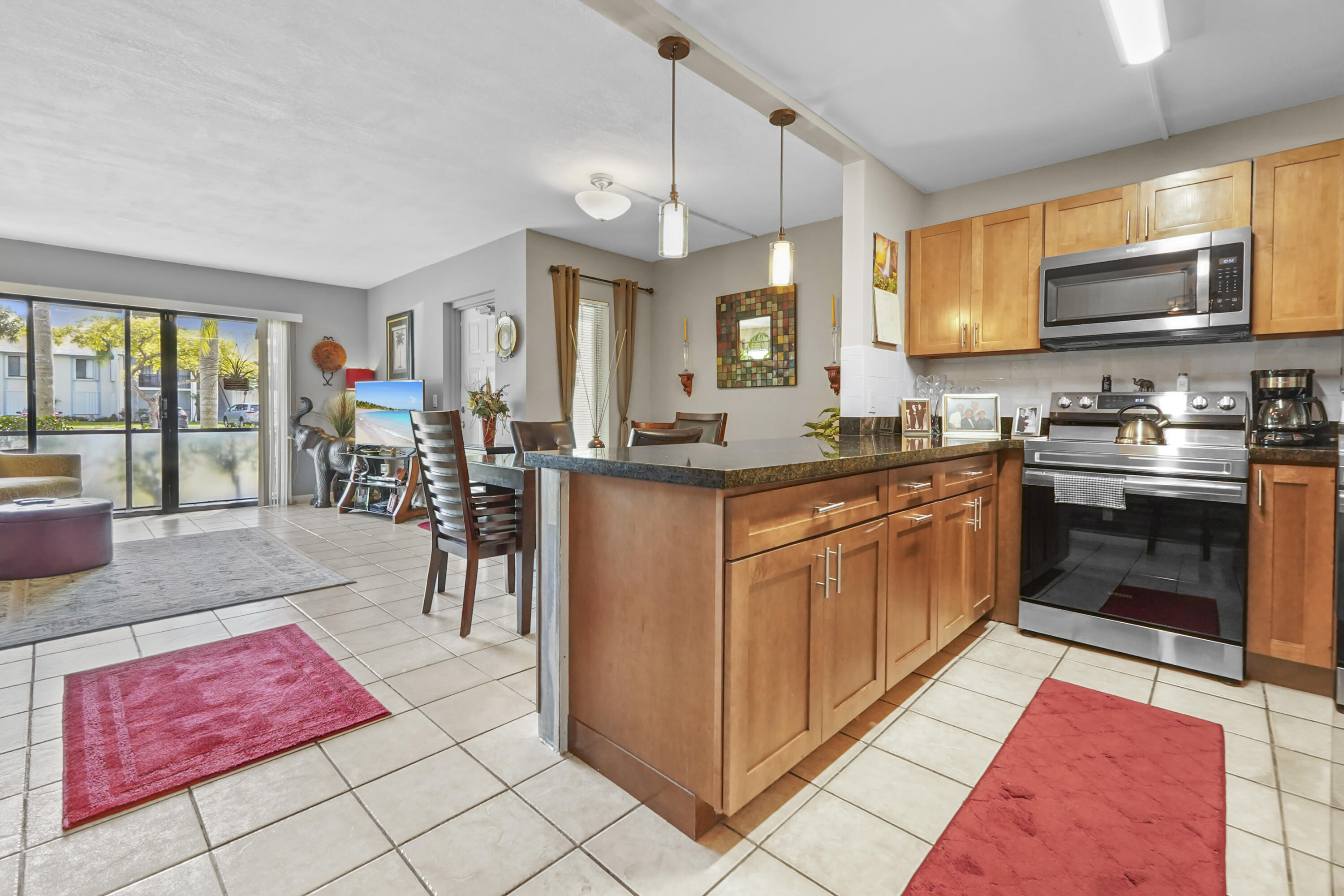 THE PALM CLUB VILLAGE - Residential