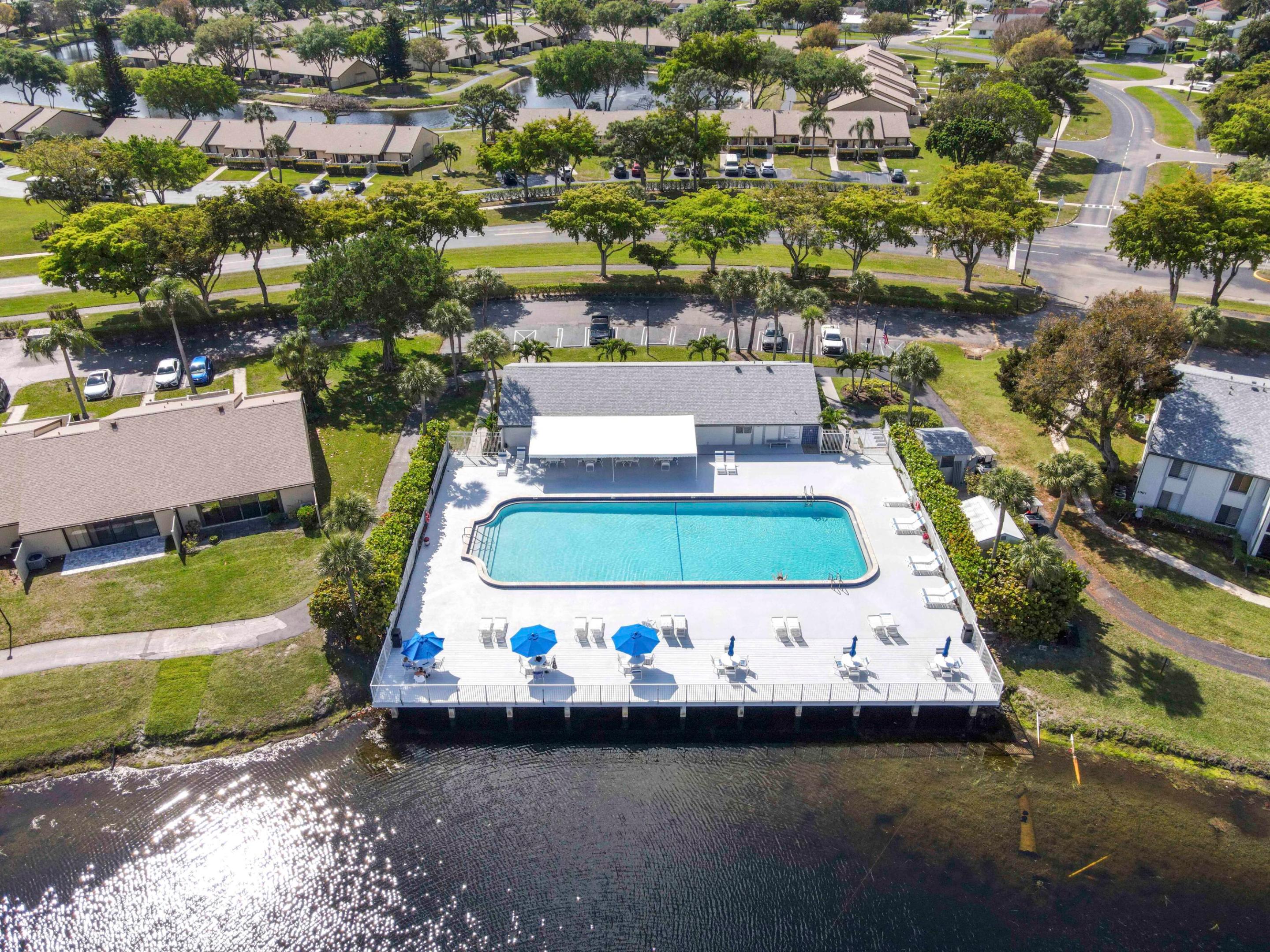 THE PALM CLUB VILLAGE - Residential