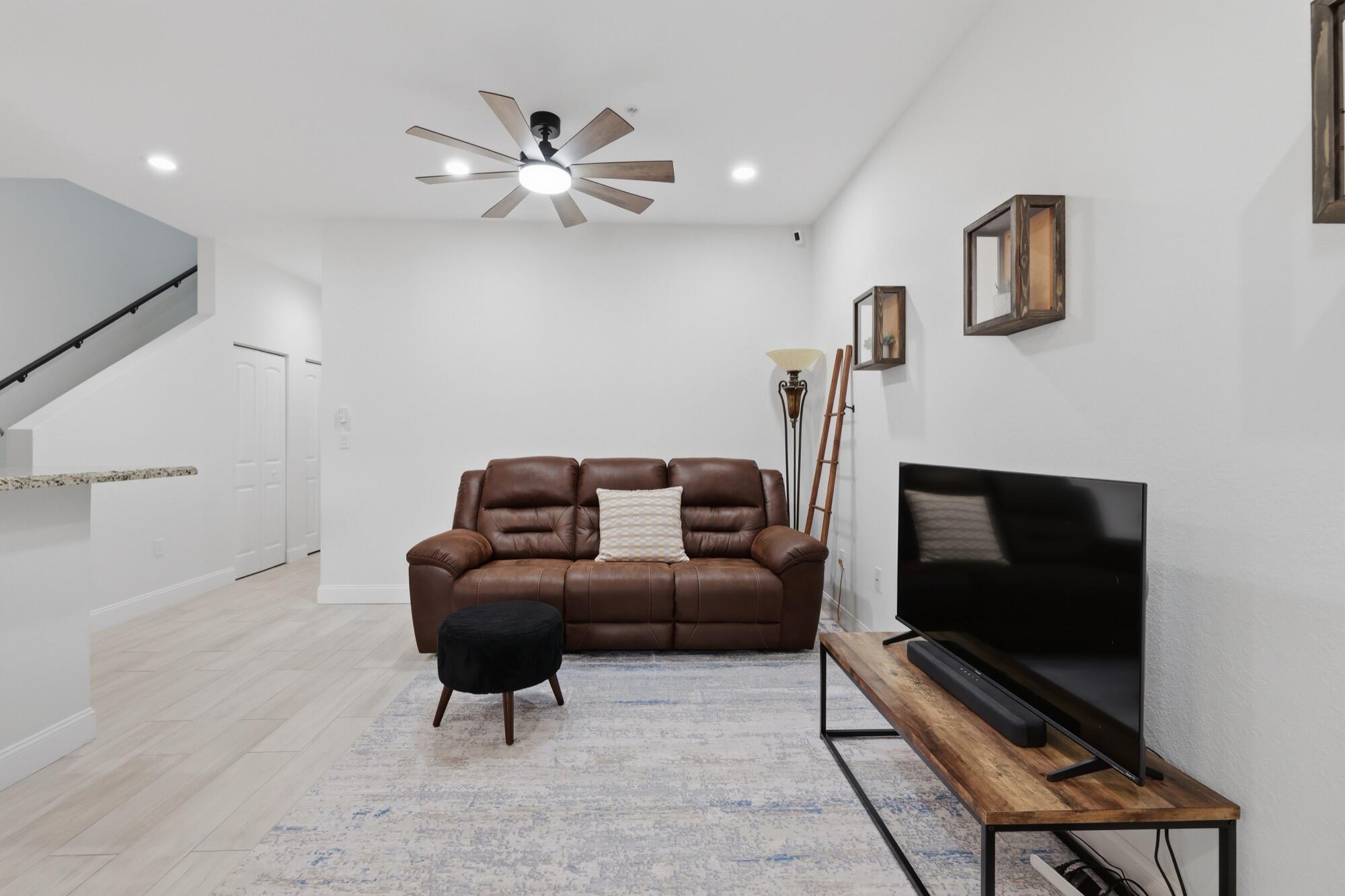 CYPRESS GROVE - Residential