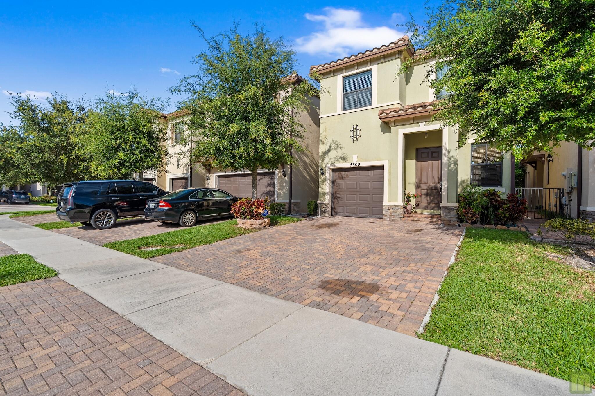 5809 NW 46th Lane