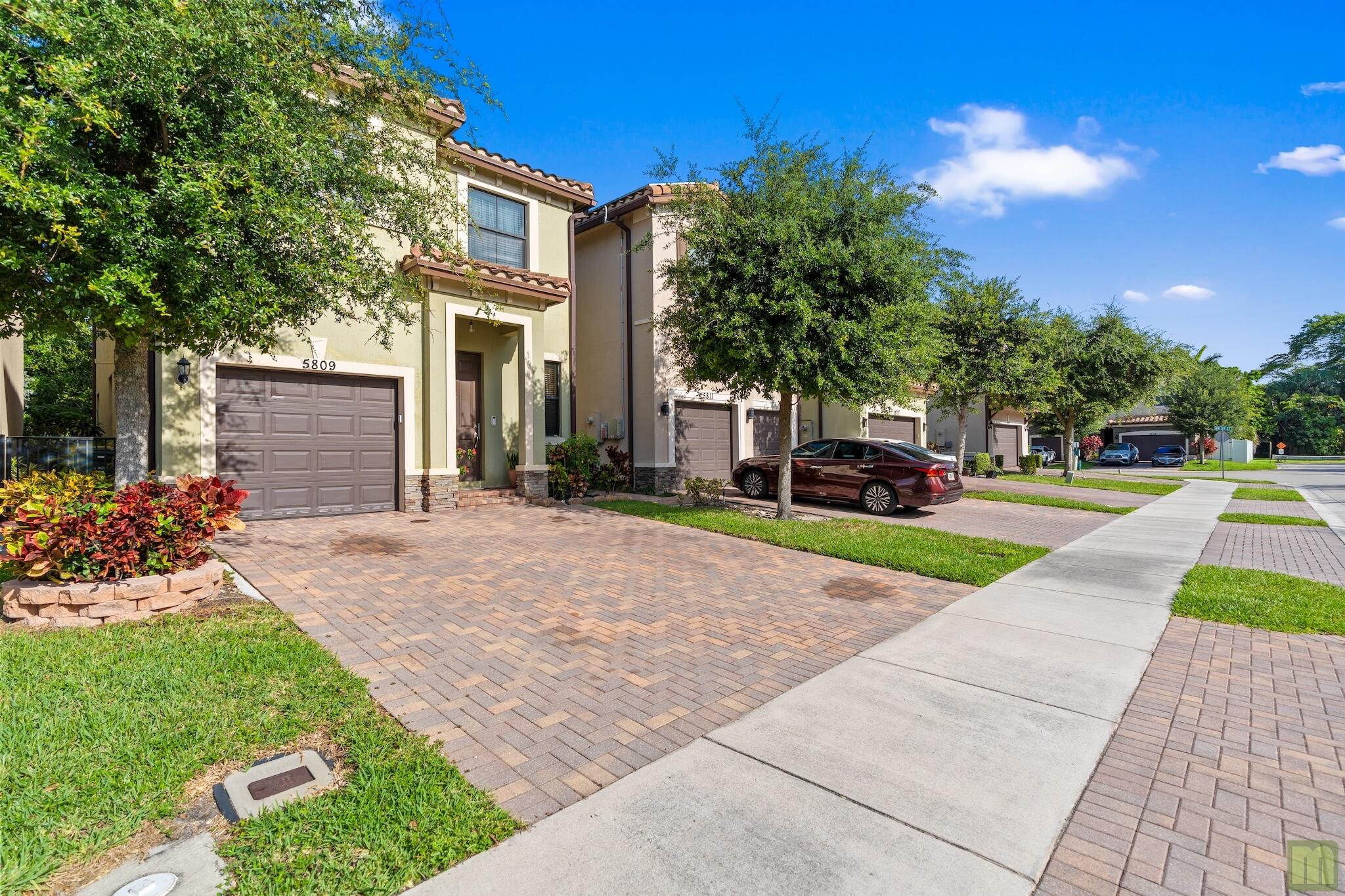 5809 NW 46th Lane