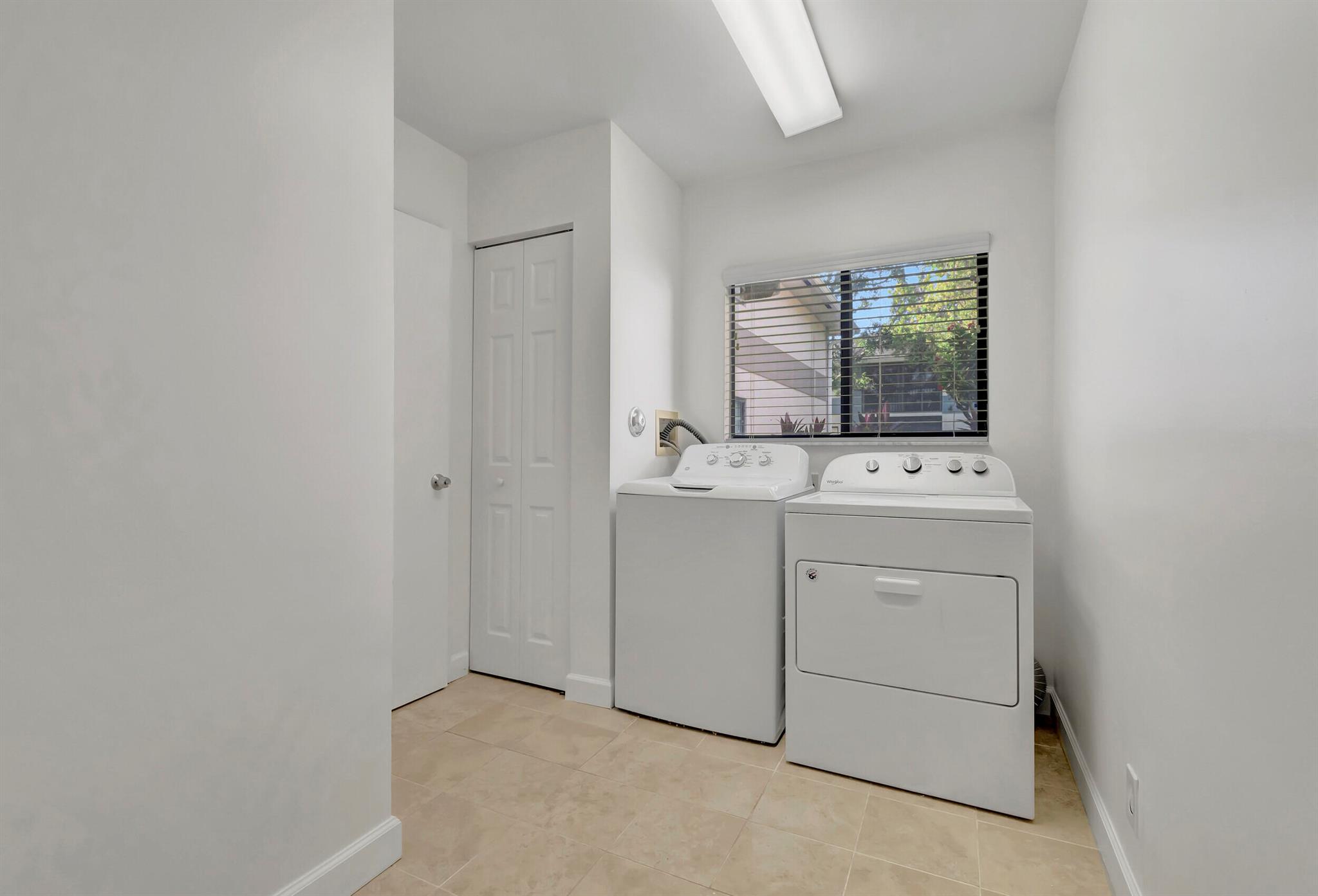 TROWBRIDGE CONDO - Residential Lease