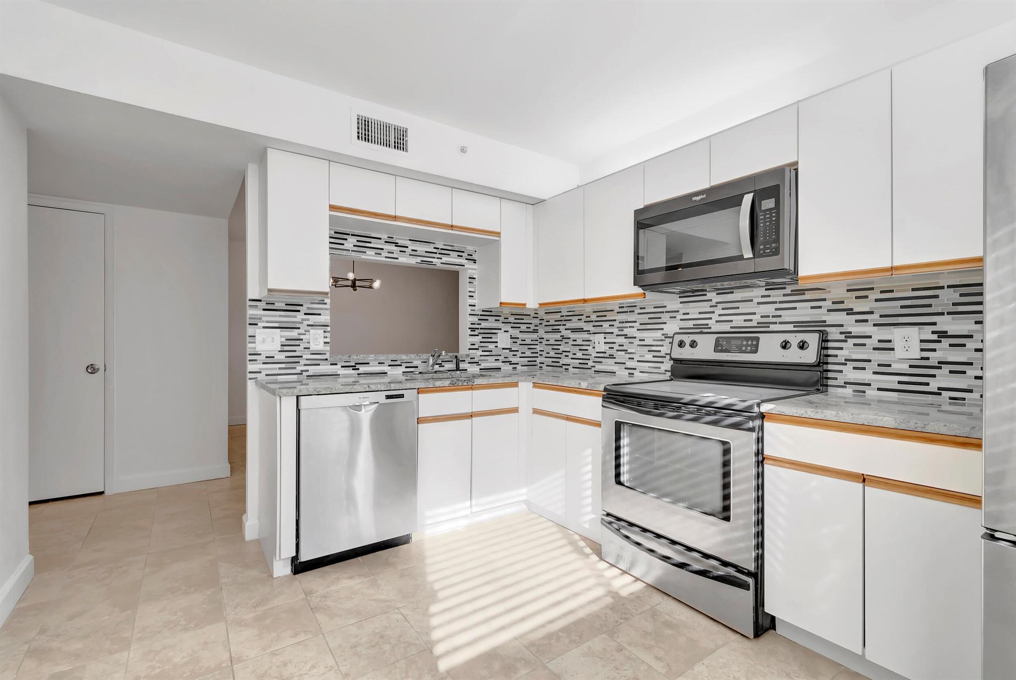 TROWBRIDGE CONDO - Residential Lease