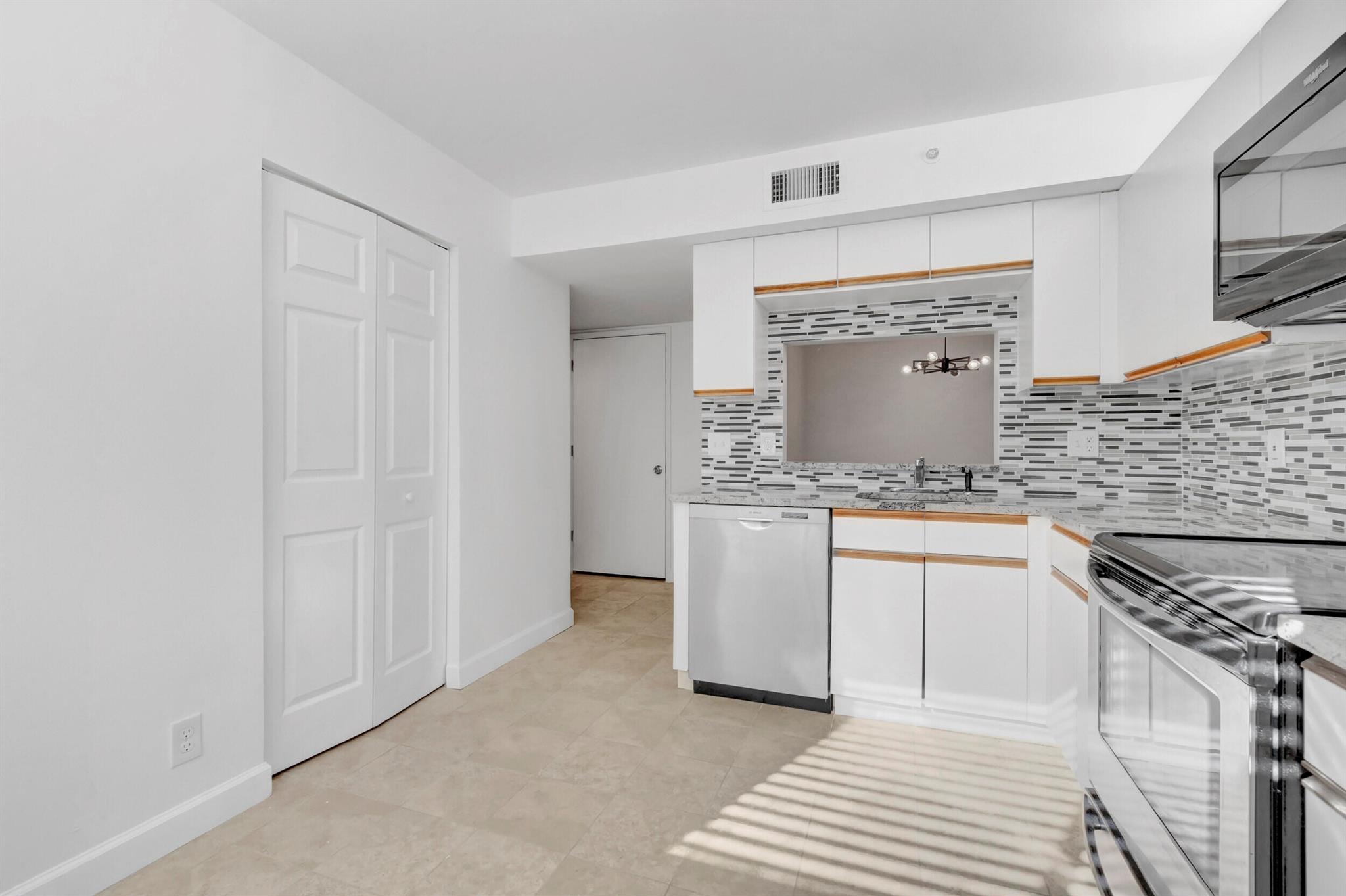 TROWBRIDGE CONDO - Residential Lease