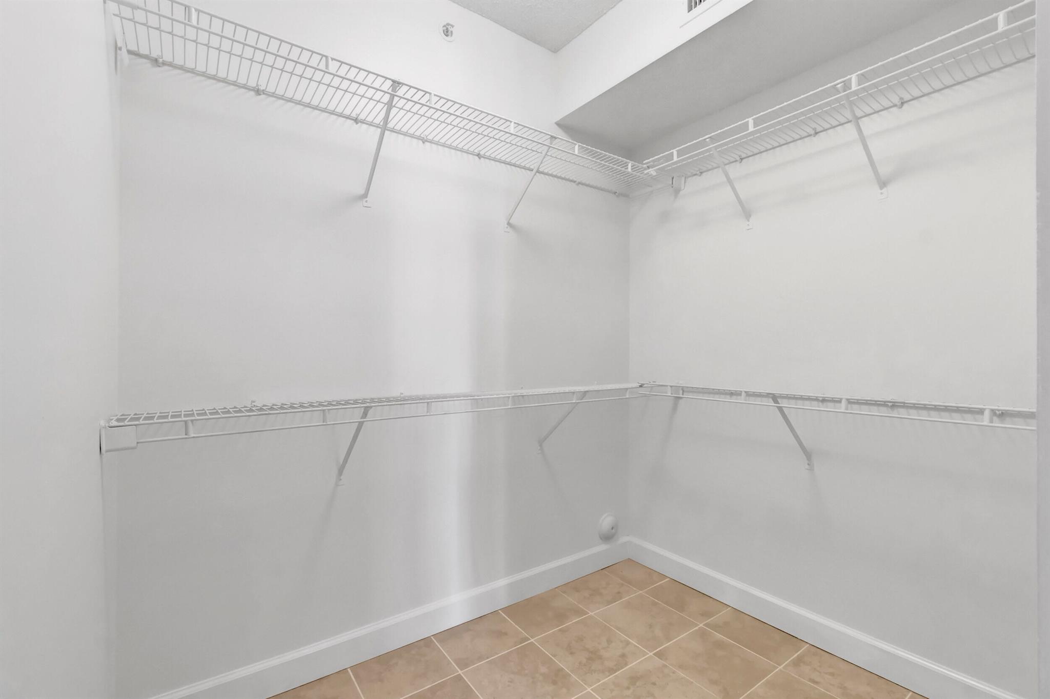 TROWBRIDGE CONDO - Residential Lease