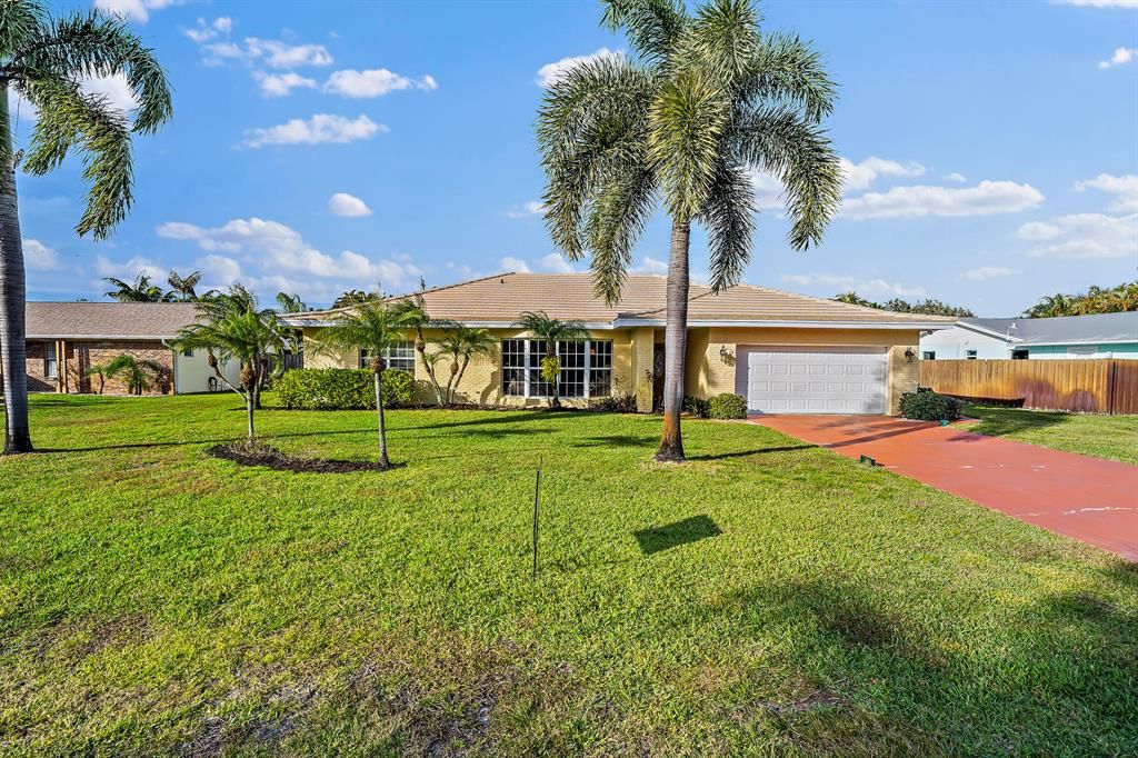 Photo of 4851 Bimini Road, Jupiter, FL 33469 (MLS # R10773325)