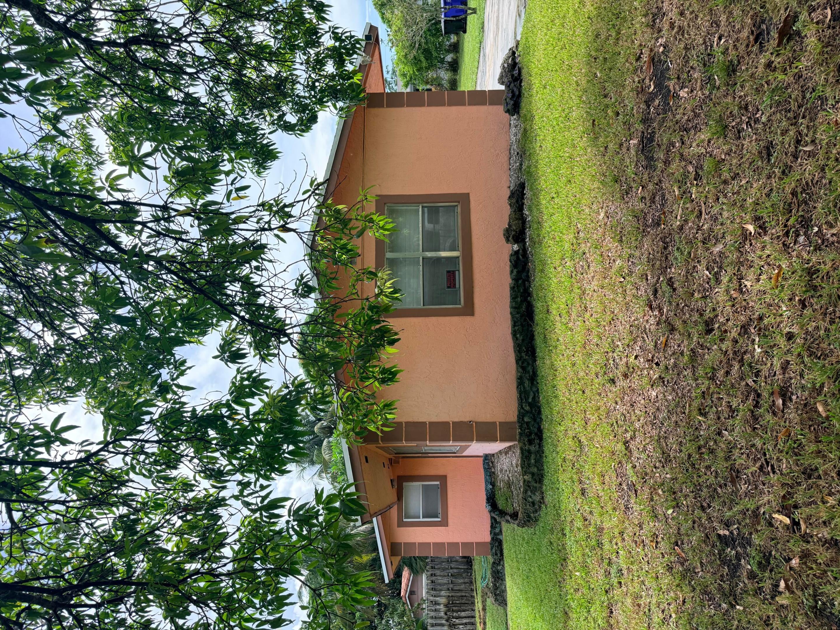 1643 NW 11TH Avenue