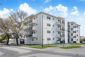 CALLING INVESTORS BUY NOW! RENTED TILL DECEMBER 31, 2023. USE THIS RENTAL FOR 1 YR RESTRICTION.- EAST HOLLYWOOD NEIGHBORHOOD LOCATION - 10 MINS TO HOLLYWOOD BEACH, 5 MINUTES TO DOWNTOWN HOLLYWOOD, YOU WILL LOVE THIS GREAT LOCATION. 10 MINUTES TO 95 FOR ALL ACCESS. LOBBY-ELEVATOR BUILDING. A LARGE CORNER UNIT 2/2 CONDO REMODELED UPDATED OPEN KITCHEN, TILED FLOORS, CENTRAL A/C. NEW BATH VANITIES, STEP IN SHOWER. 2ND FLOOR BY CONDO COURTYARD. BOTH BEDROOMS HAVE WALK IN CLOSETS. SPLIT FLOOR PLAN.
UNIT IS STEPS TO THE LAUNDRY ROOM. BONUS ASSIGNED GARAGE PARKING SPACE. ALL AGES. NO PETS. BUYER PURCHASING WITH EXCELLENT TENANT IN PLACE. BUYER BUYING SUBJECT TO THE LEASE. QUARTERLY MAINTENANCE OF $1630.00 - INCLUDES WATER, SEWER AND TRASH. GREAT BUY FOR INVESTORS SEE SUPP INFO.