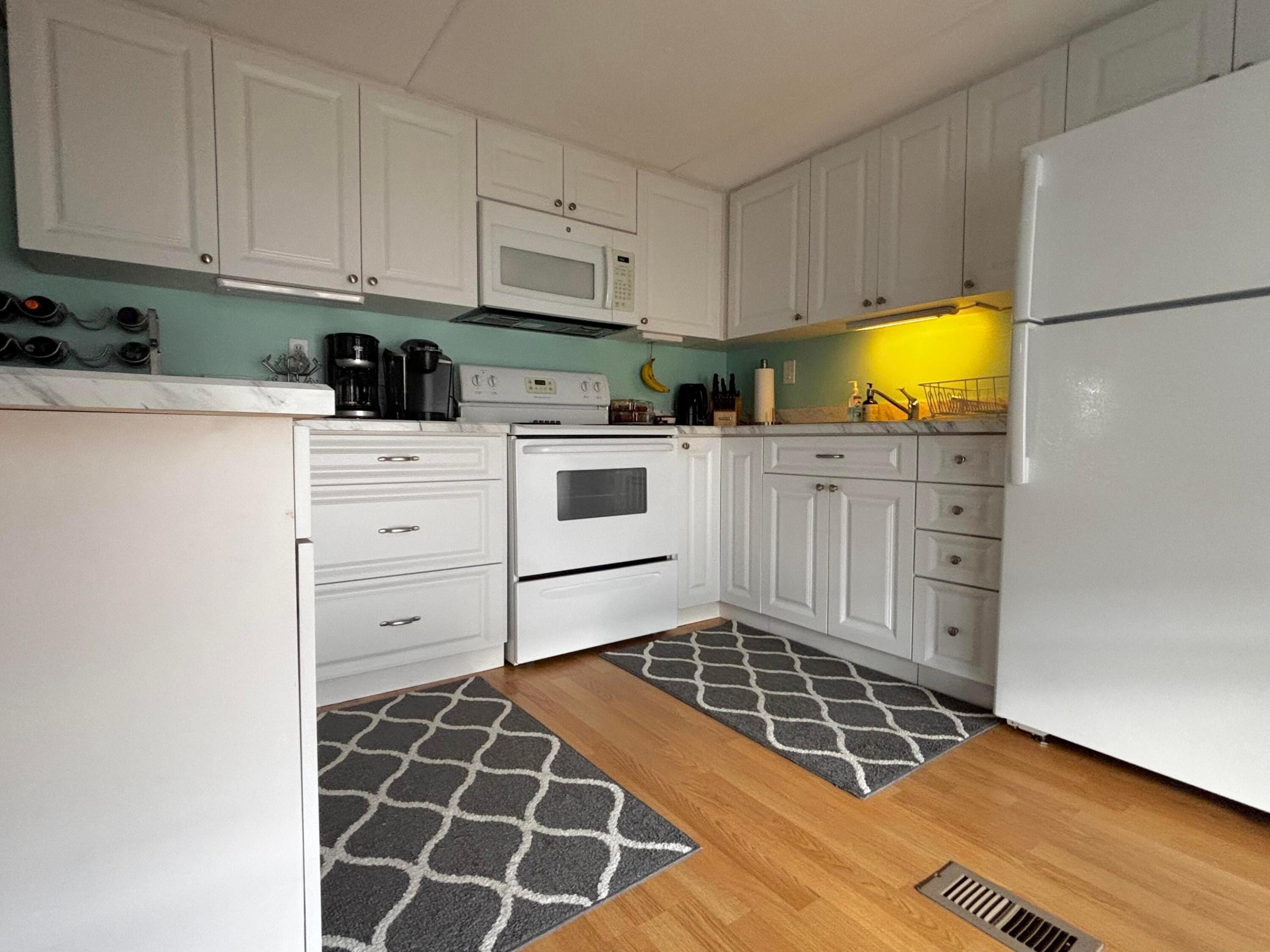 PARRY TRAILER VILLAGE - Residential