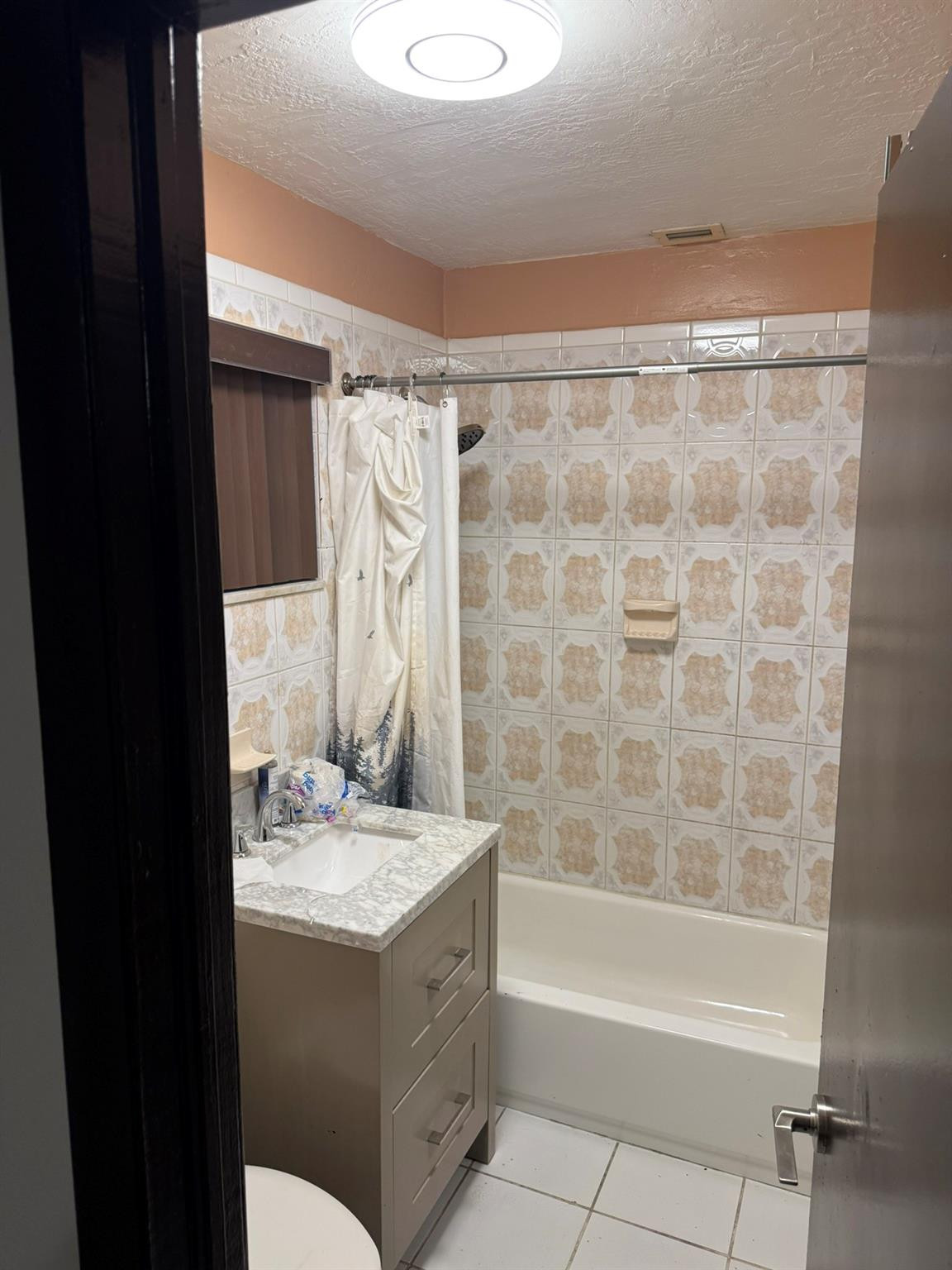 Dorsey Park First Add 21- - Residential Lease