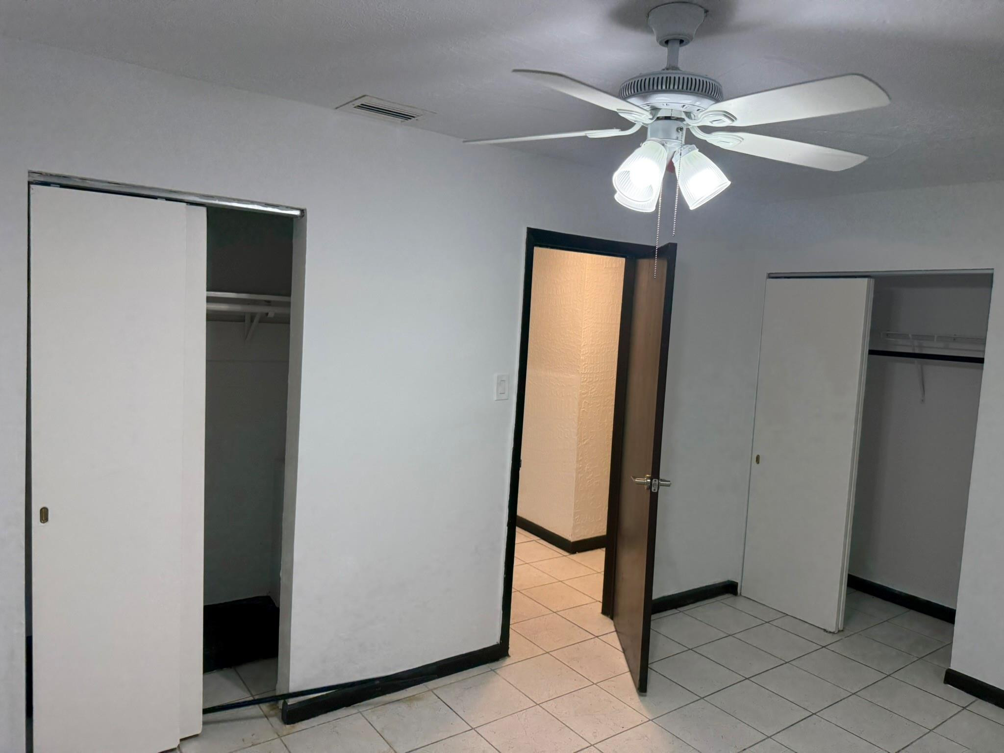 Dorsey Park First Add 21- - Residential Lease