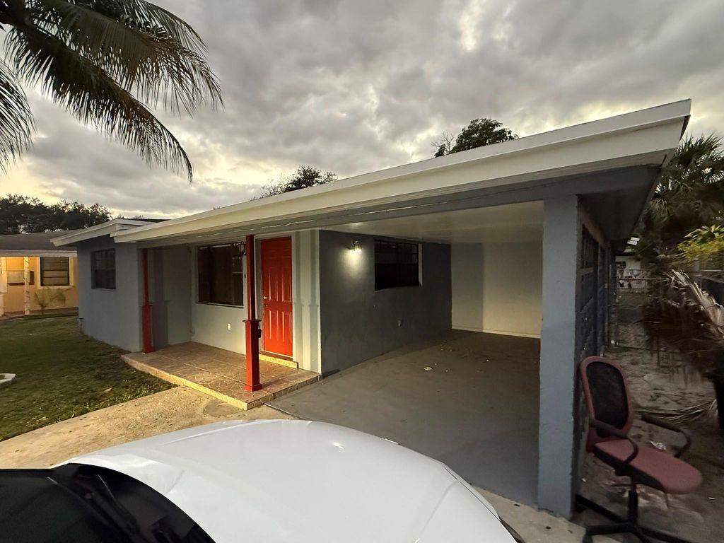 Photo of 429 NW 15th Avenue, Fort Lauderdale, FL 33311 (MLS # F10555691)