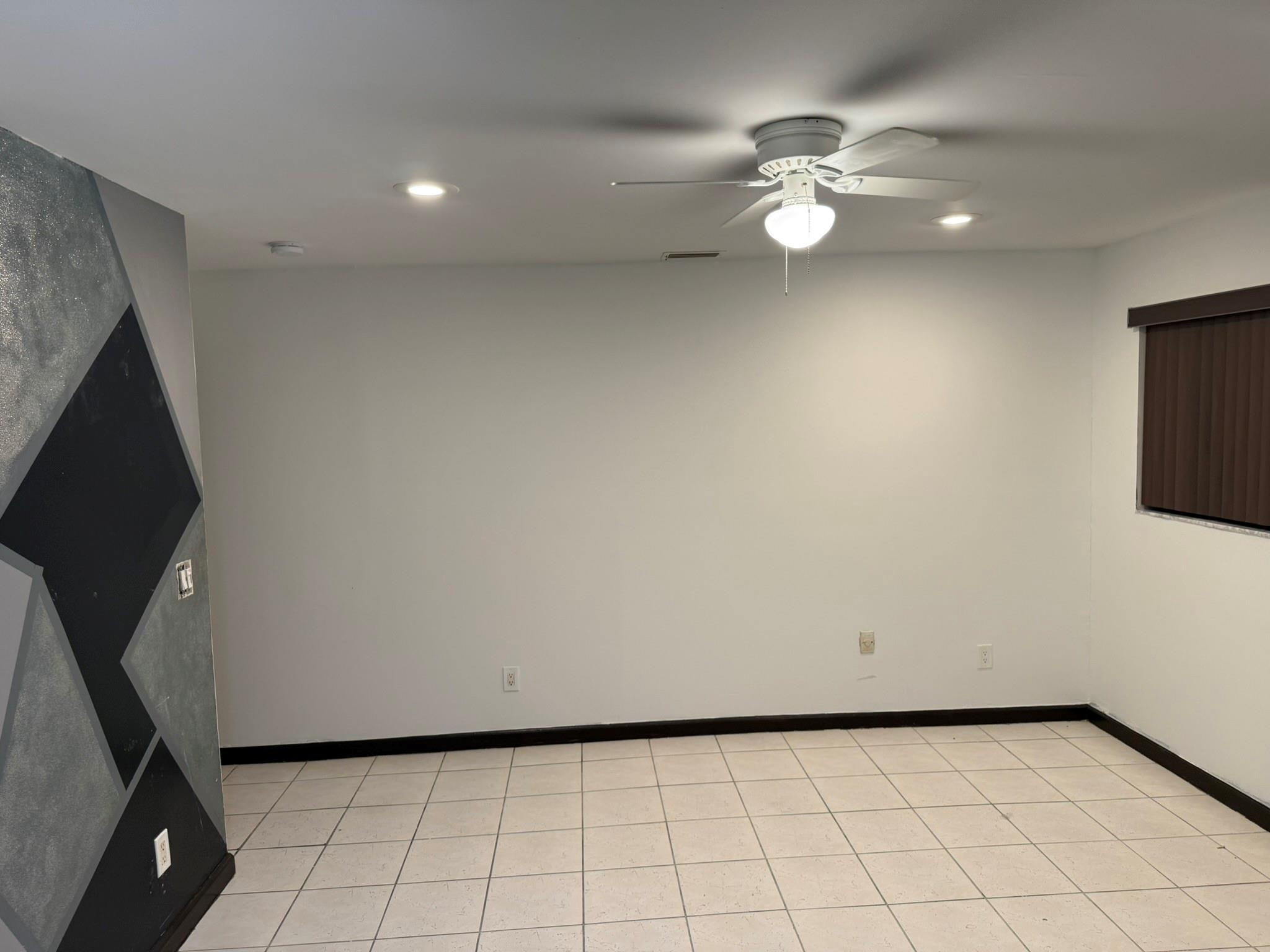 Dorsey Park First Add 21- - Residential Lease