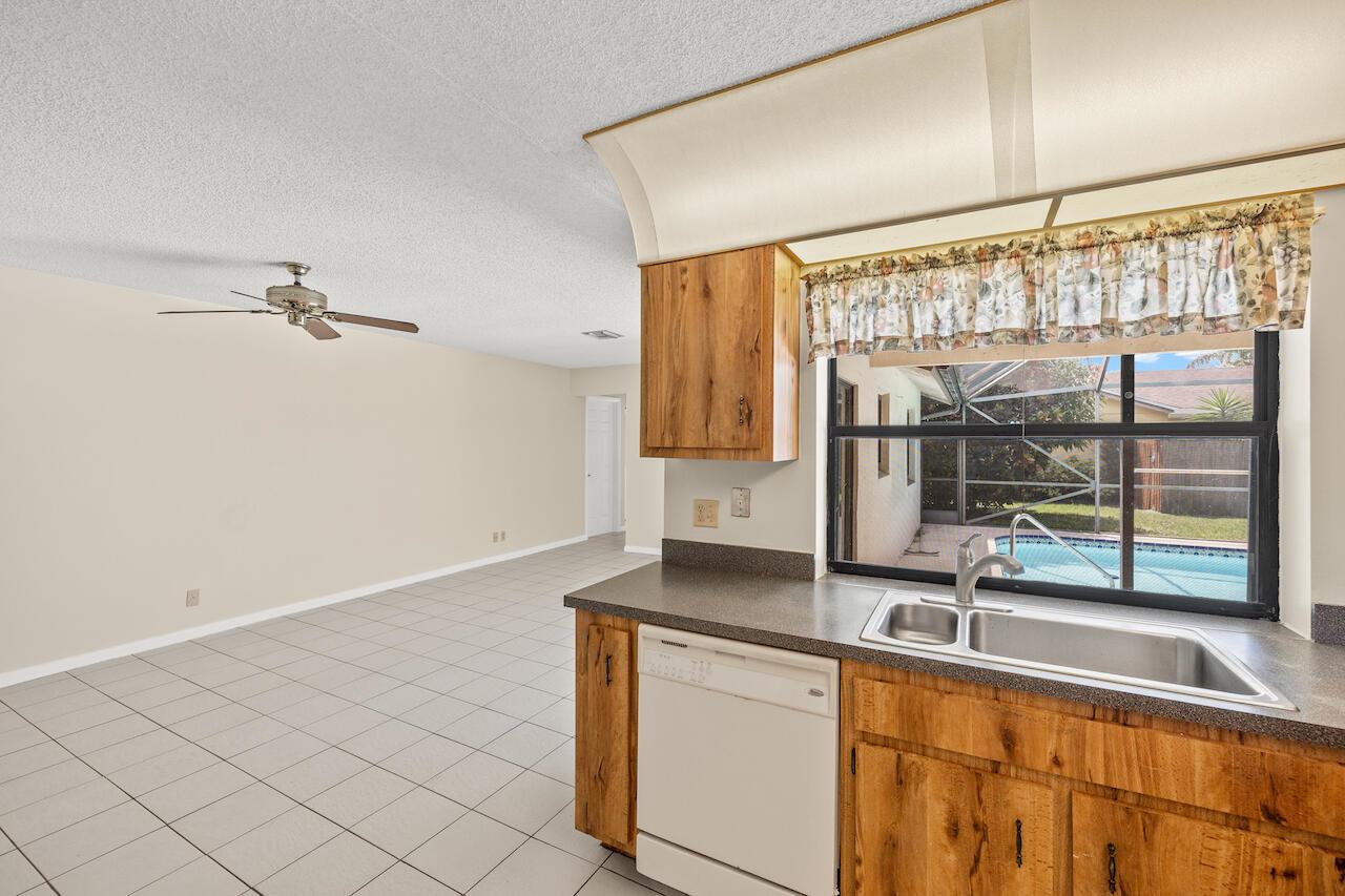 SOUTH SHORE 2 OF WELLINGTON - Residential