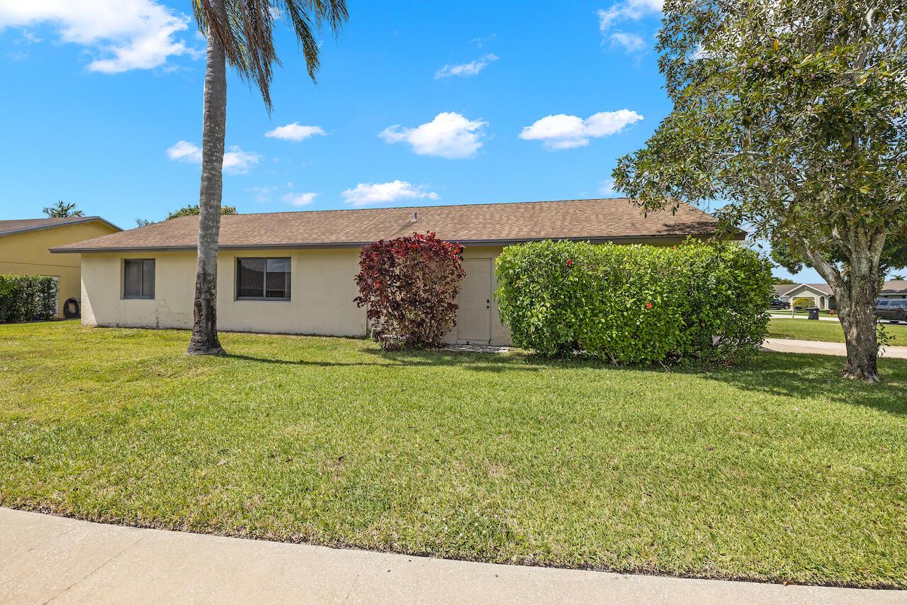 SOUTH SHORE 2 OF WELLINGTON - Residential