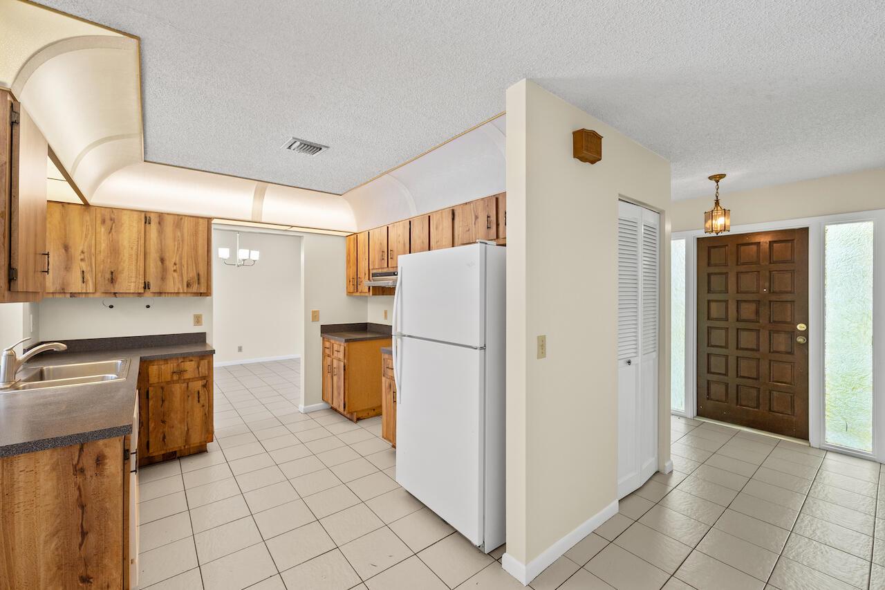 SOUTH SHORE 2 OF WELLINGTON - Residential