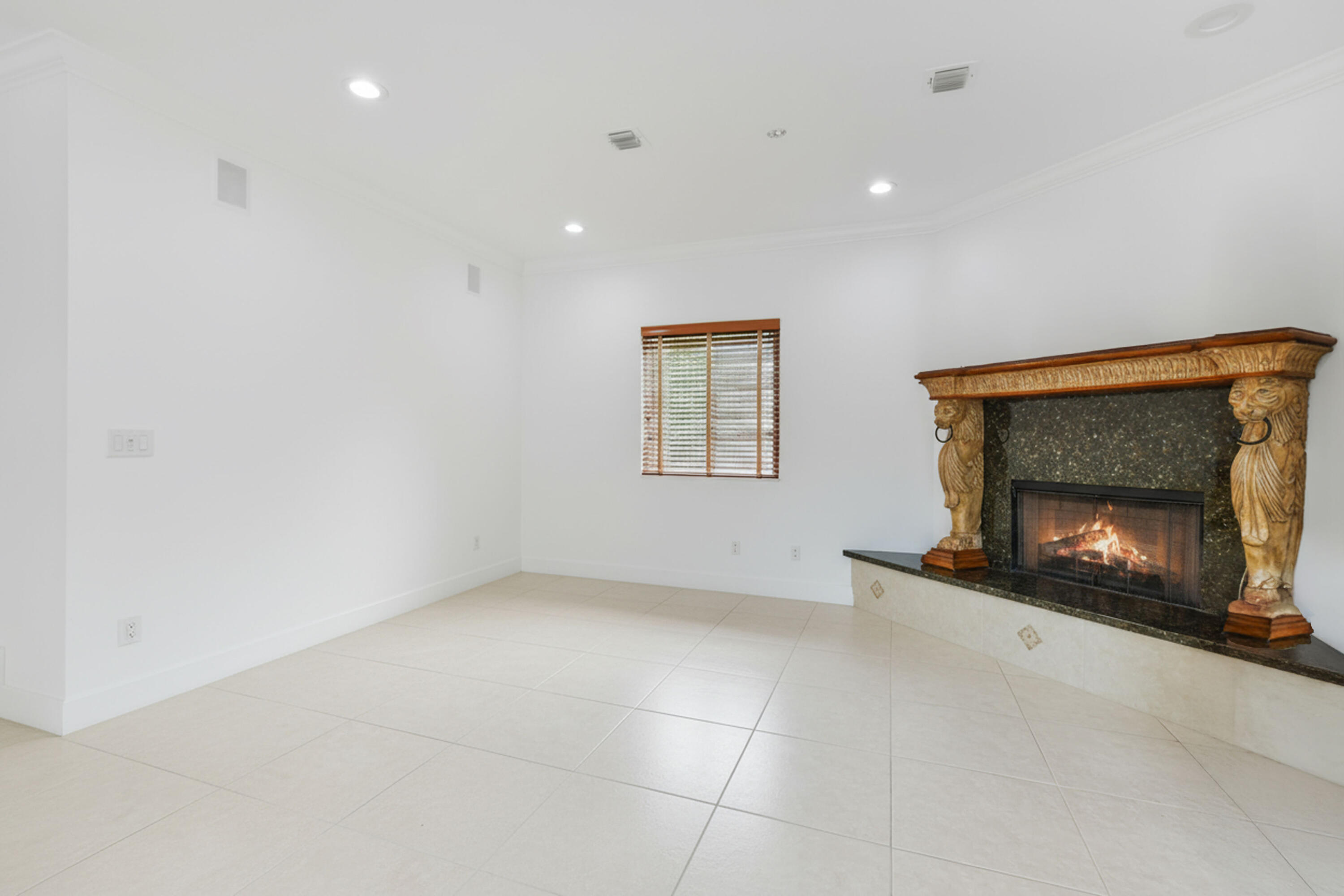 PRESIDENT COUNTRY CLUB 4 - Residential