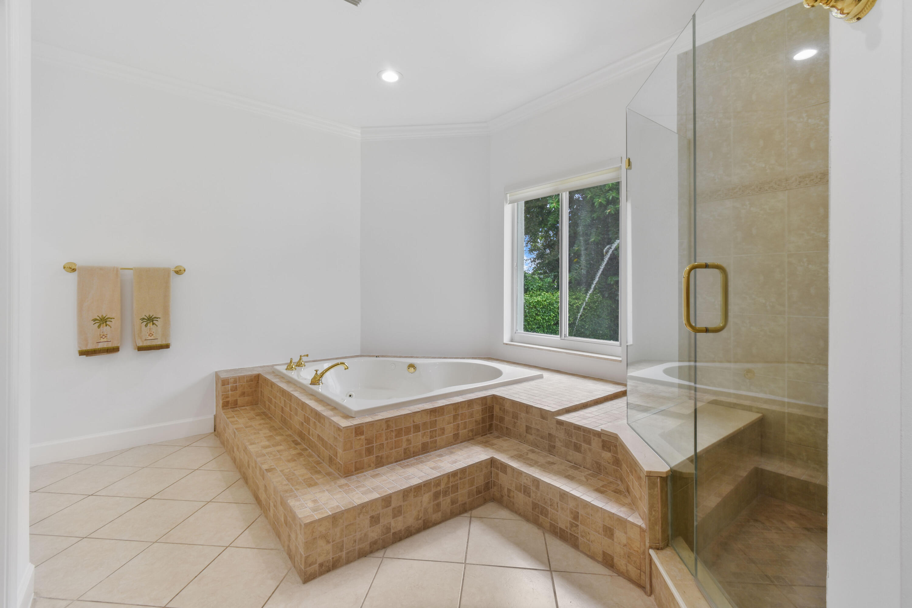 PRESIDENT COUNTRY CLUB 4 - Residential