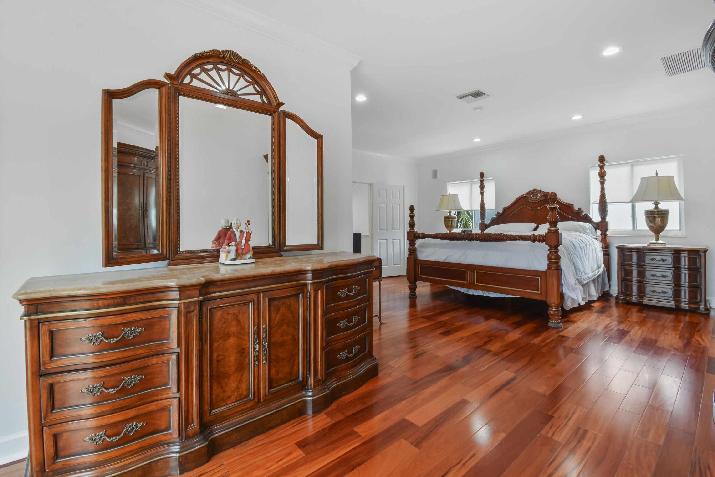 PRESIDENT COUNTRY CLUB 4 - Residential