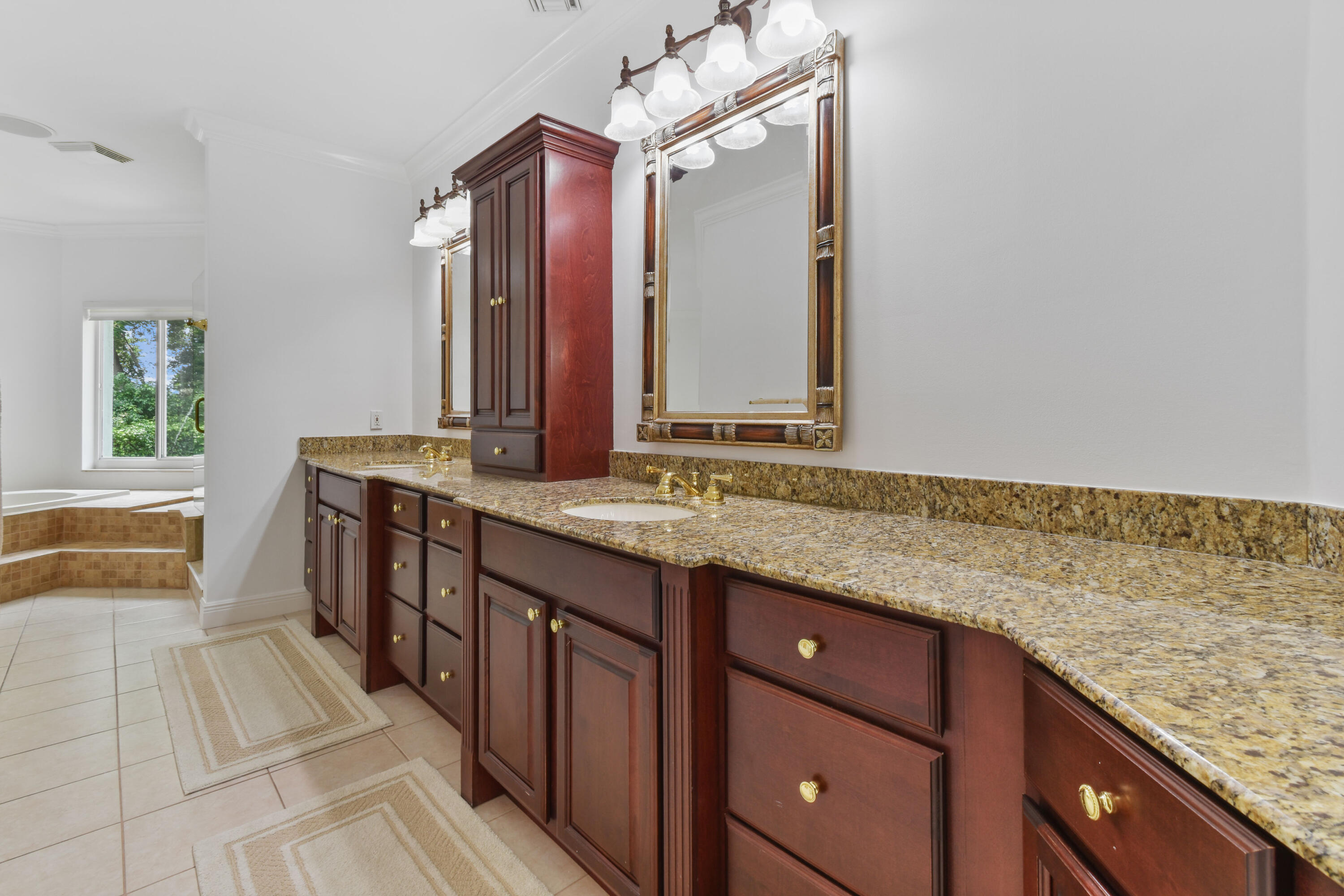 PRESIDENT COUNTRY CLUB 4 - Residential