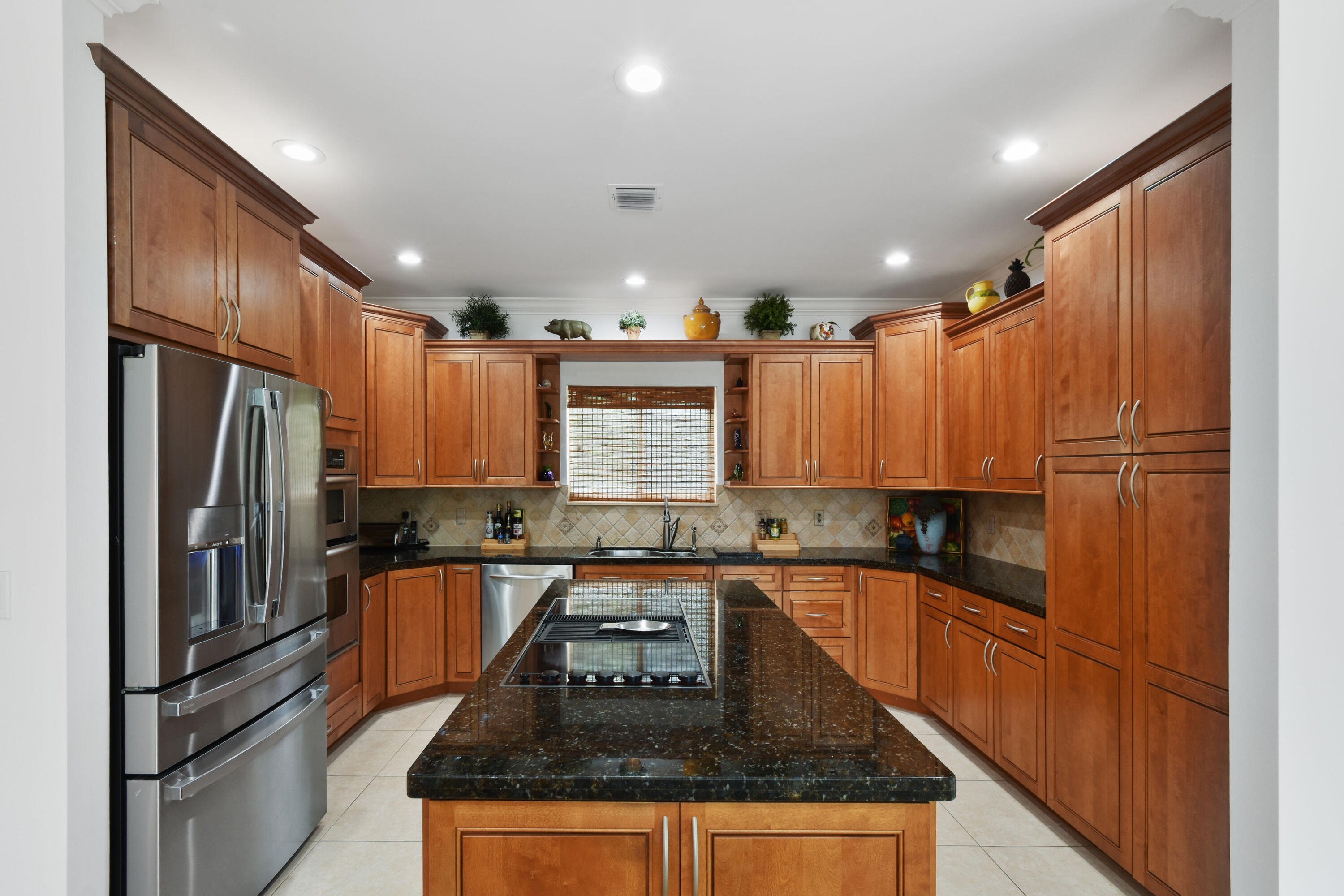 PRESIDENT COUNTRY CLUB 4 - Residential