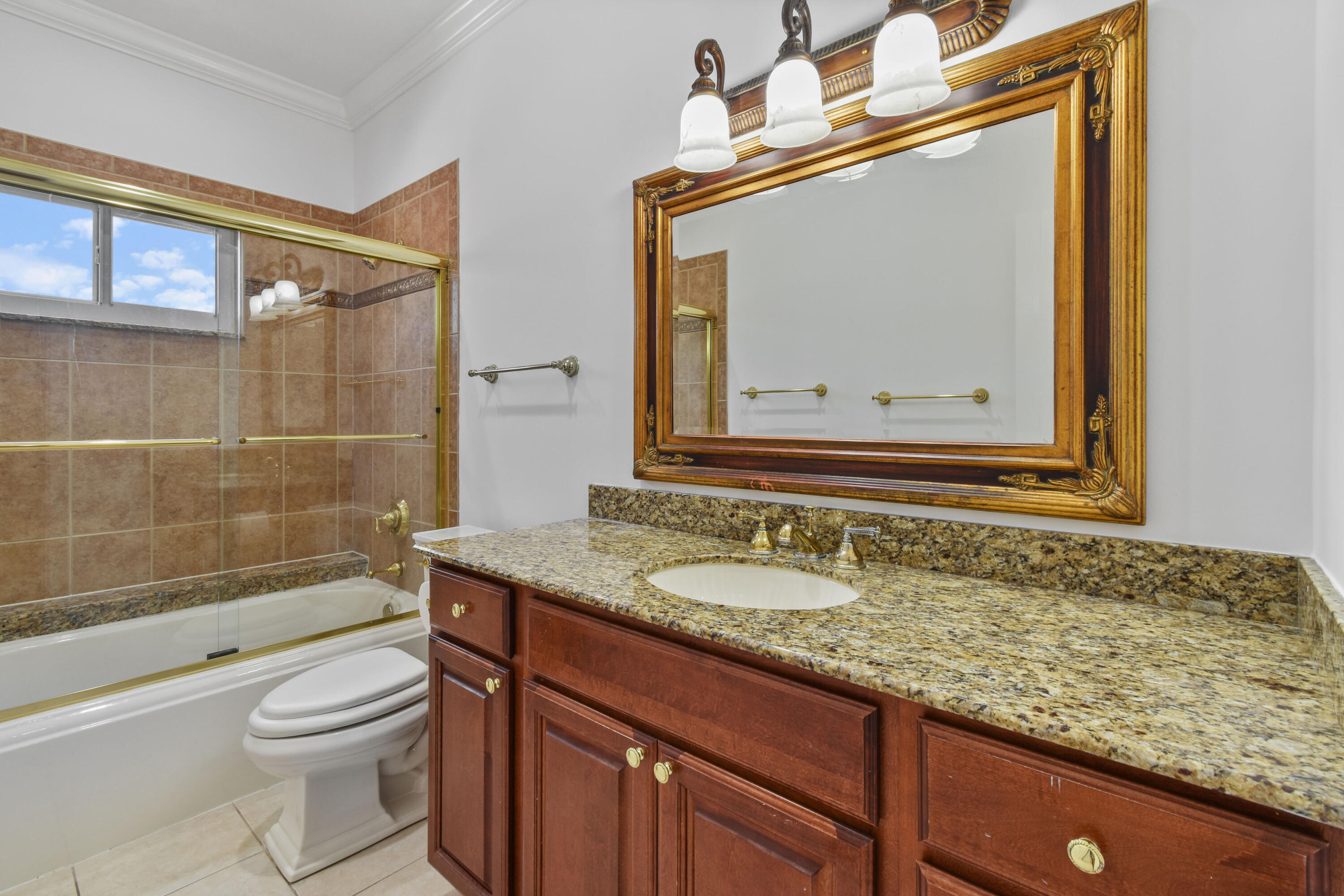 PRESIDENT COUNTRY CLUB 4 - Residential