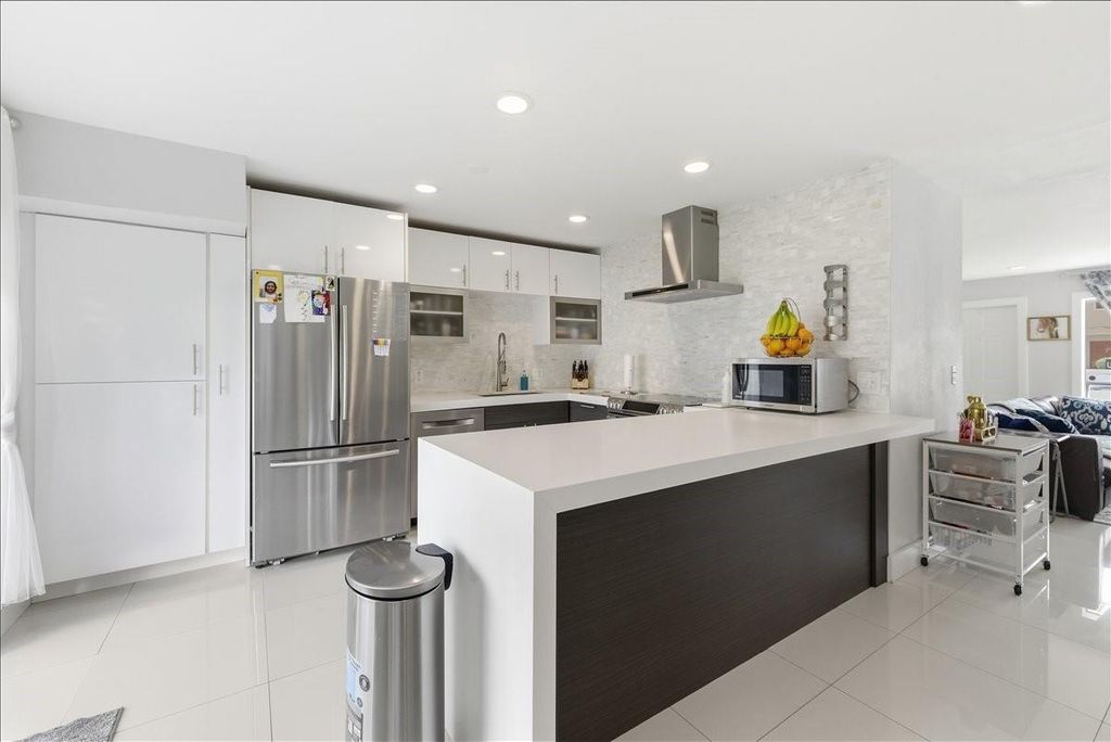 Photo of 3370 Beau Rivage Dr #2X, Pompano Beach, FL 33064 (MLS # F10532848)