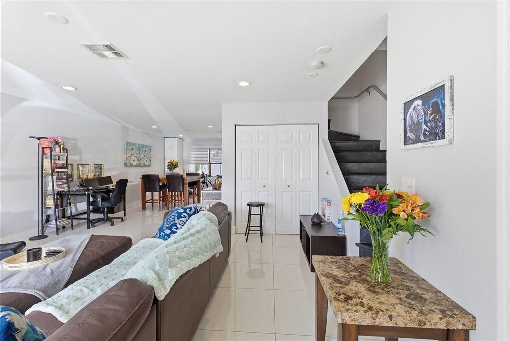 Photo of 3370 Beau Rivage Dr #2X, Pompano Beach, FL 33064 (MLS # F10532848)