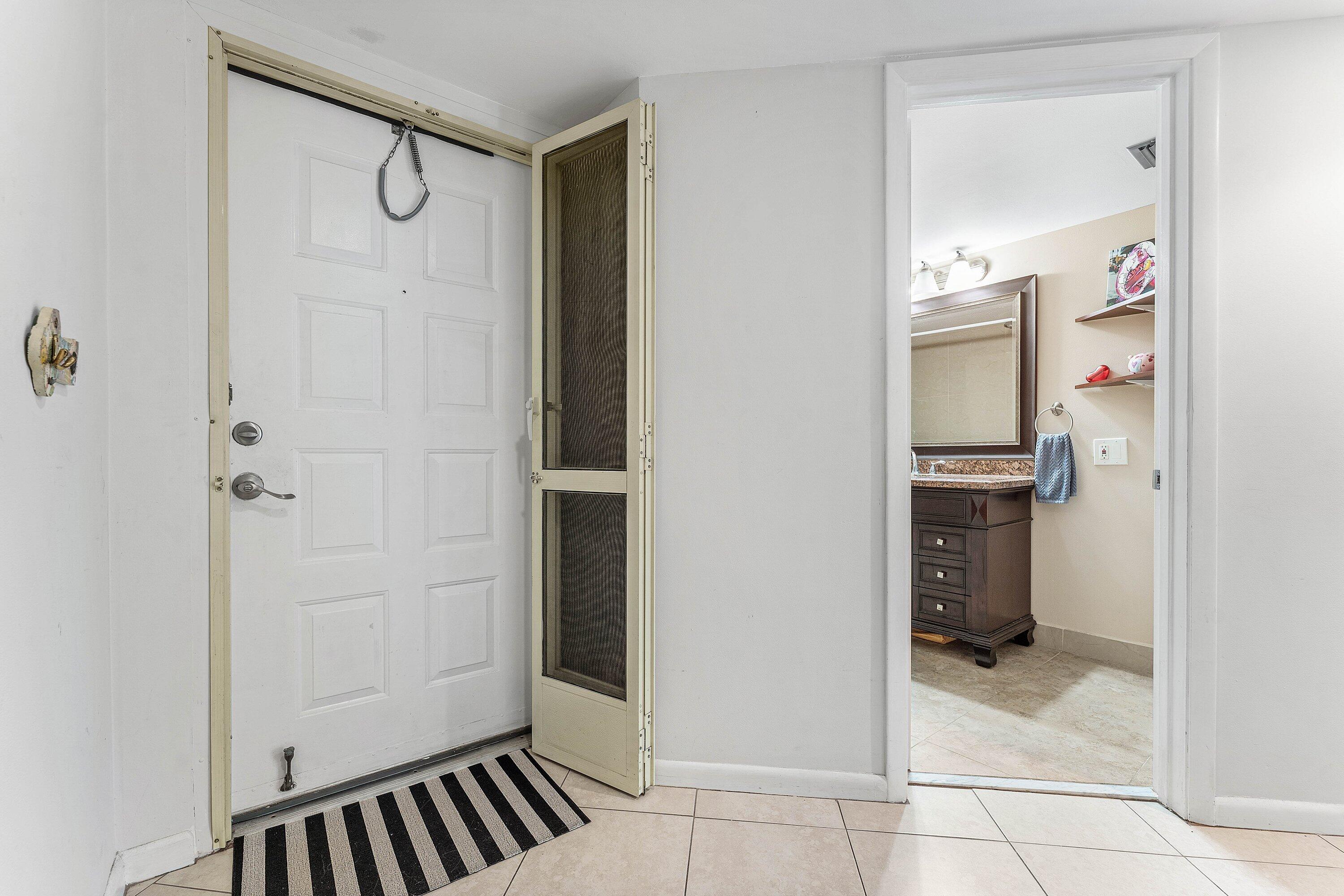 5040 Rose Hill Drive 206