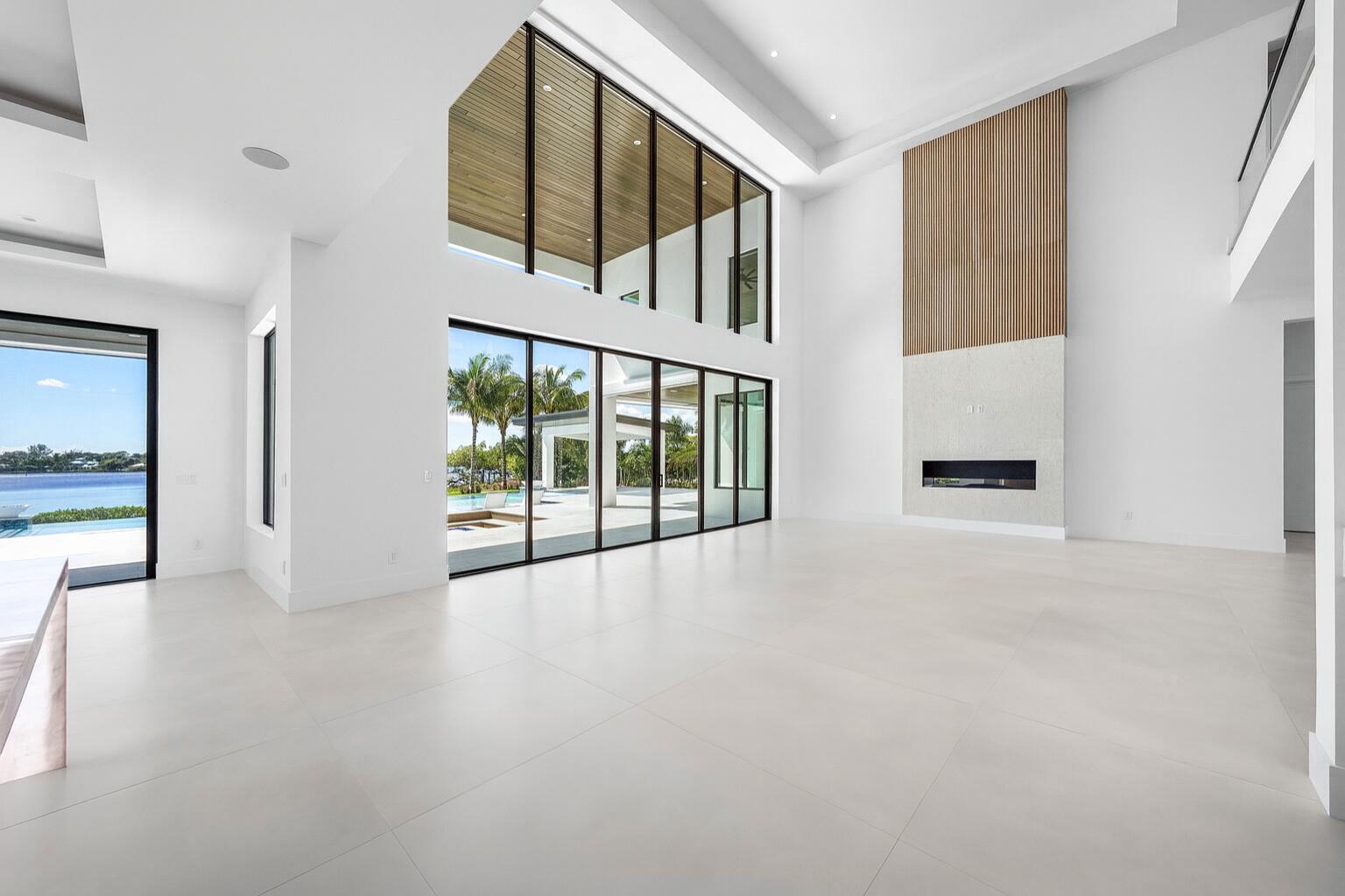 RIVERSIDE ON THE LOXAHATC - Residential