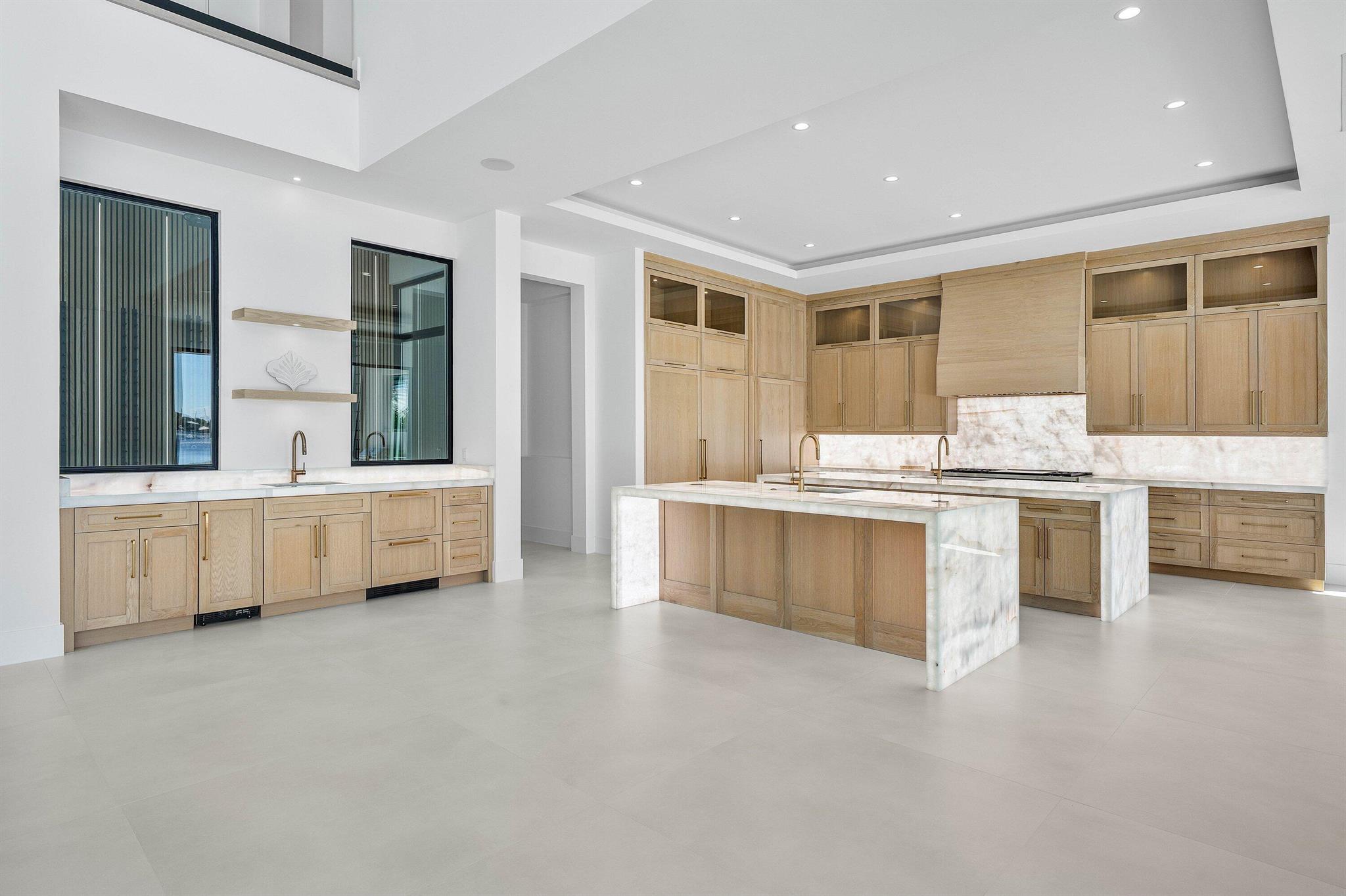 RIVERSIDE ON THE LOXAHATC - Residential
