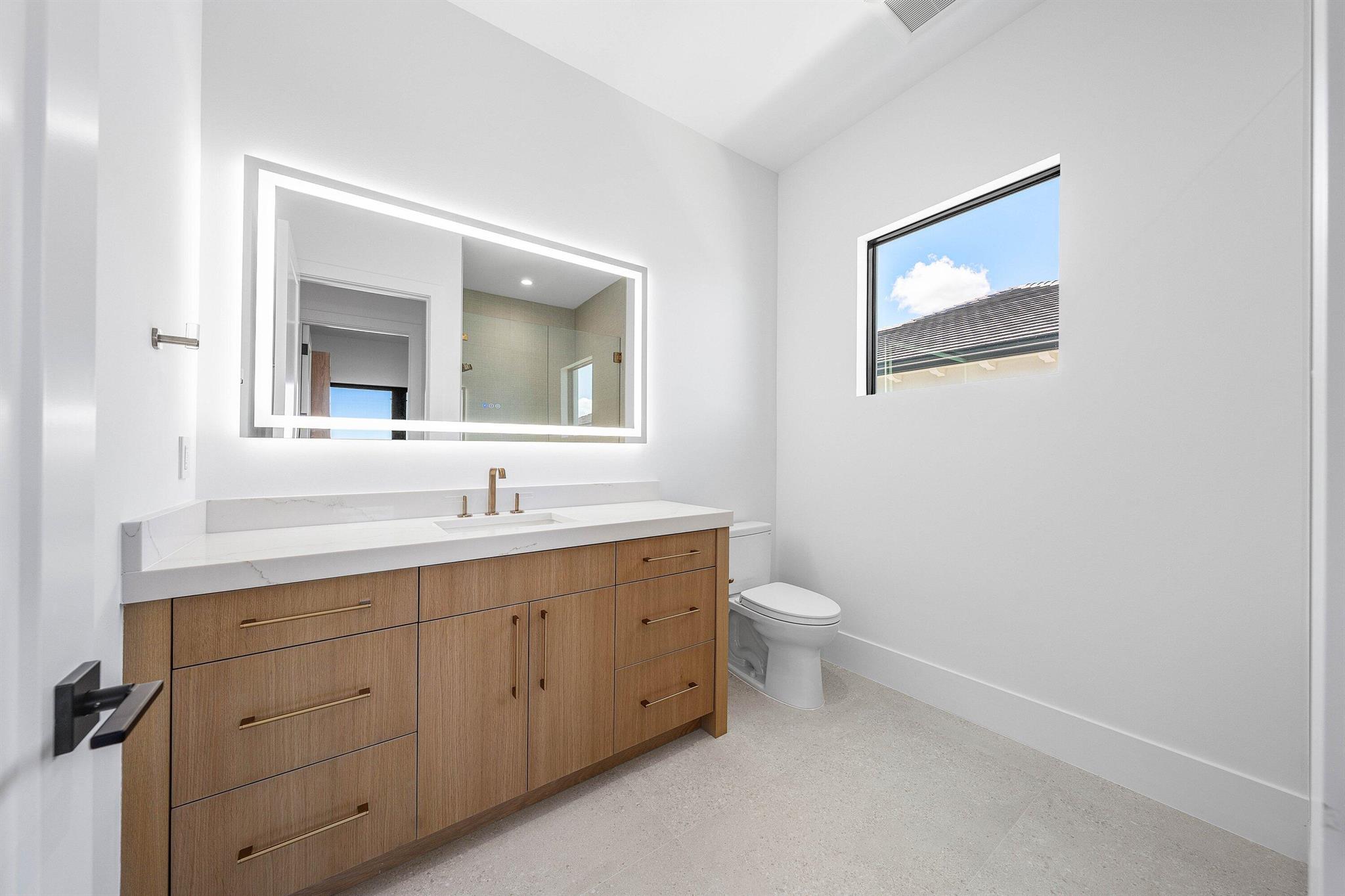 RIVERSIDE ON THE LOXAHATC - Residential