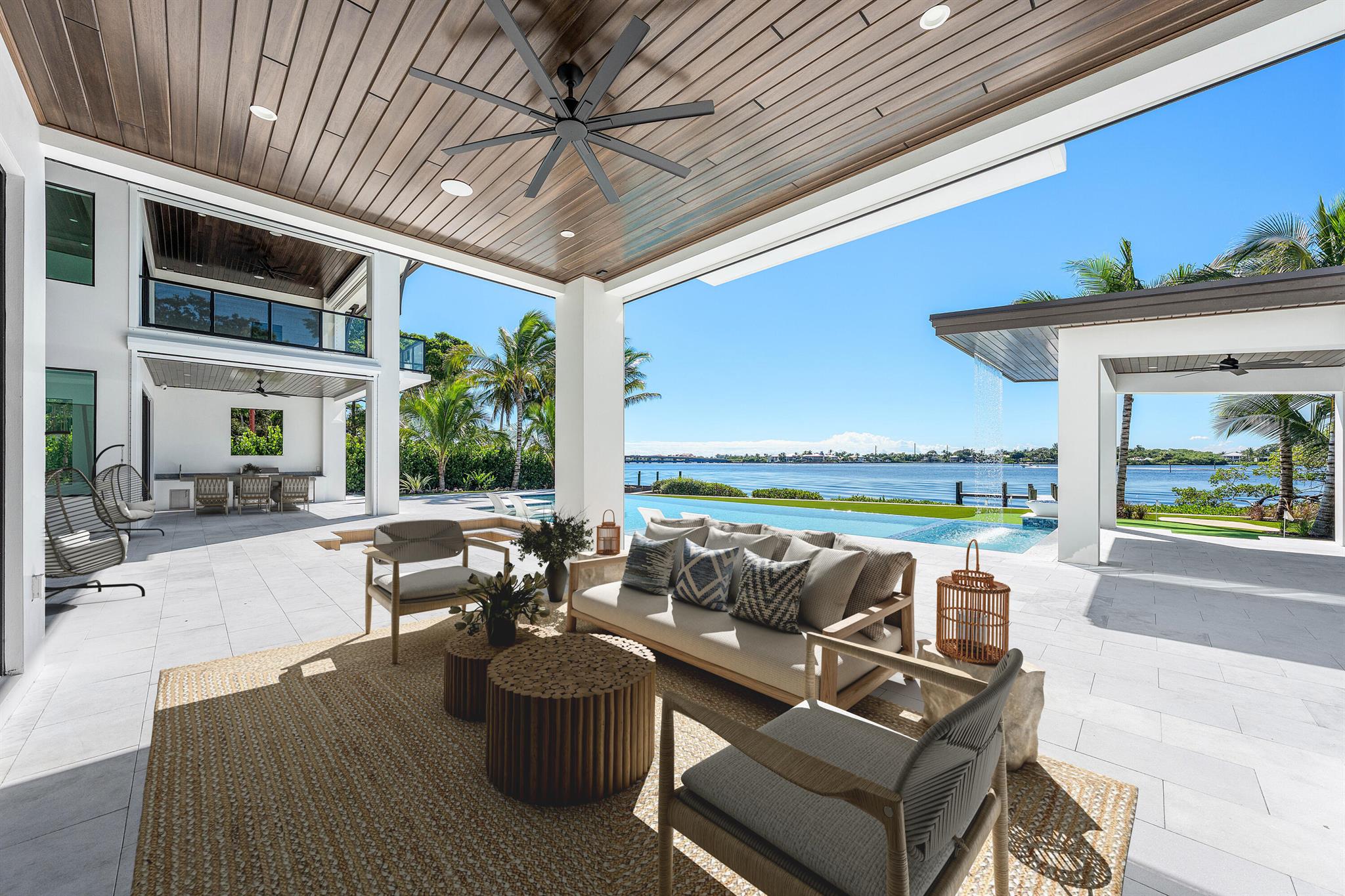 RIVERSIDE ON THE LOXAHATC - Residential