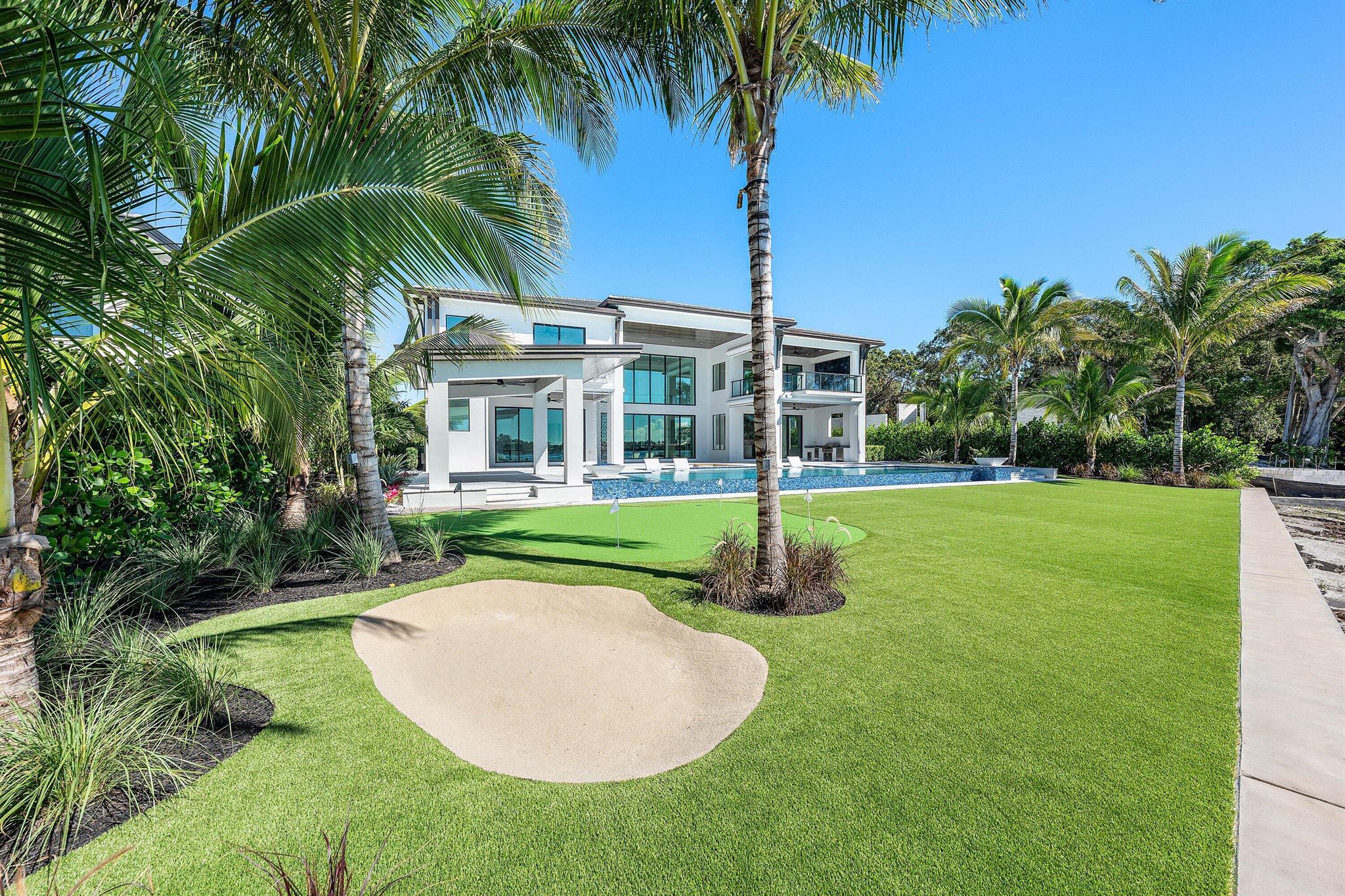 RIVERSIDE ON THE LOXAHATC - Residential