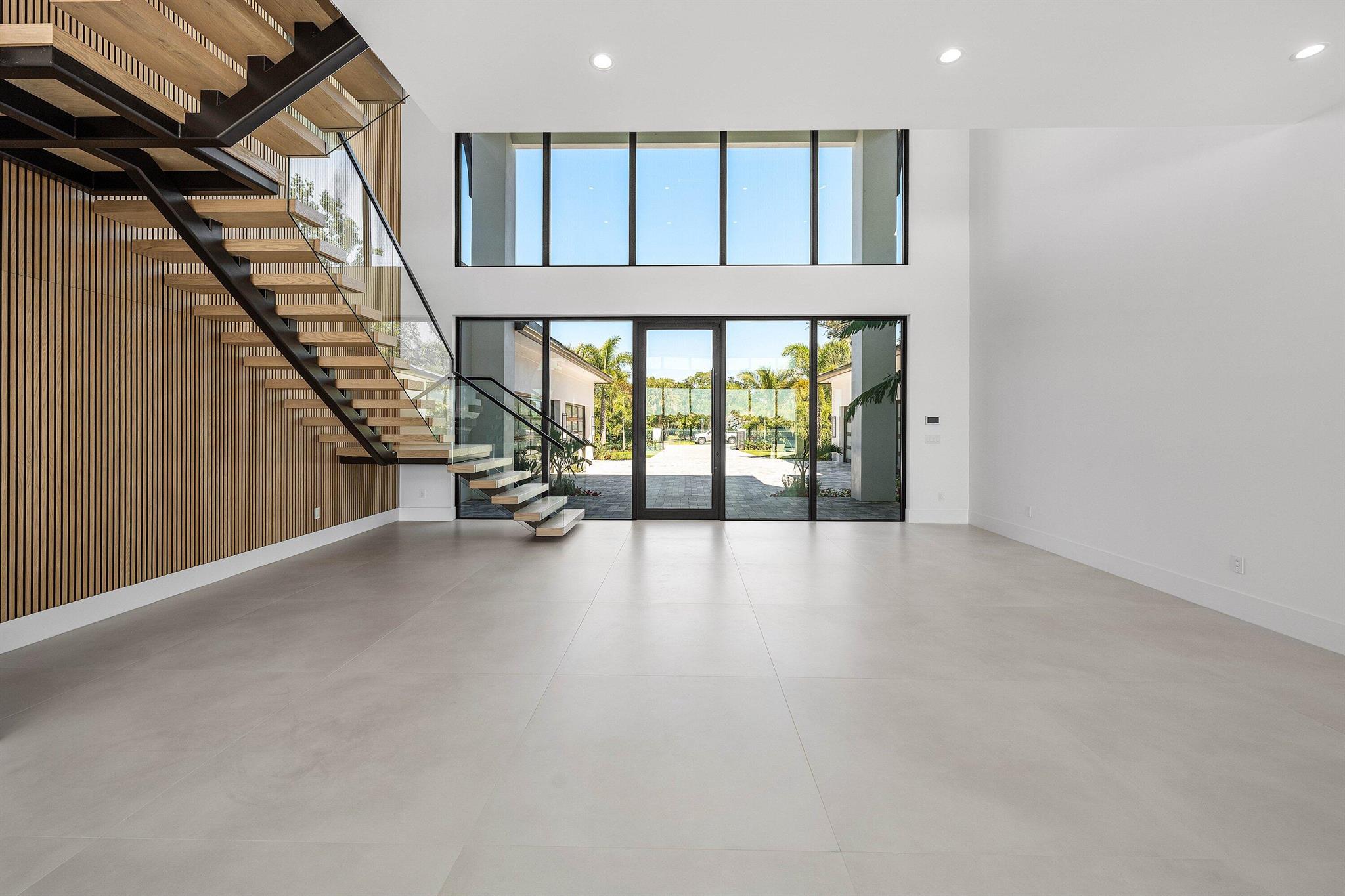 RIVERSIDE ON THE LOXAHATC - Residential