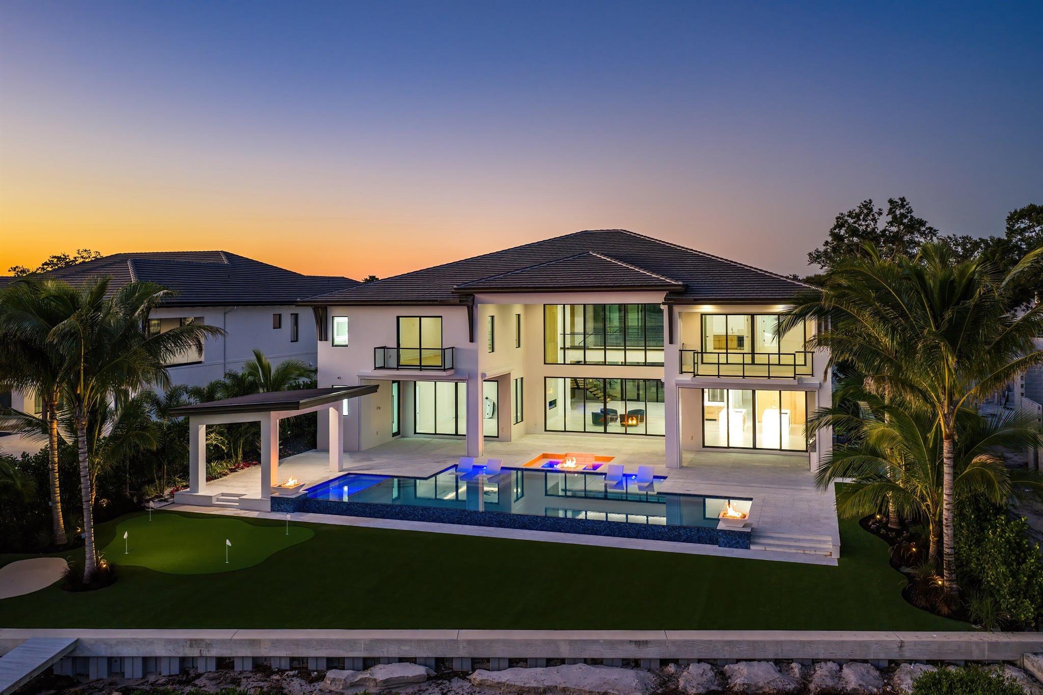 RIVERSIDE ON THE LOXAHATC - Residential