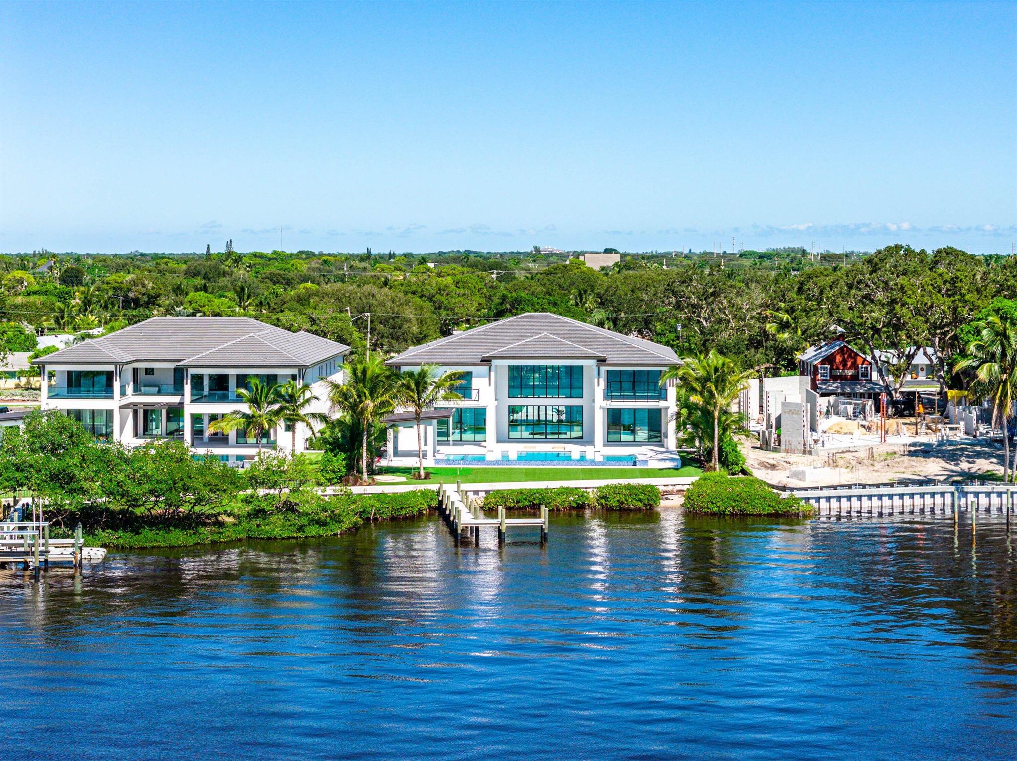 RIVERSIDE ON THE LOXAHATC - Residential