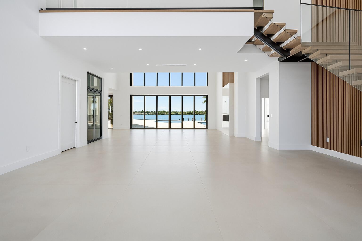 RIVERSIDE ON THE LOXAHATC - Residential
