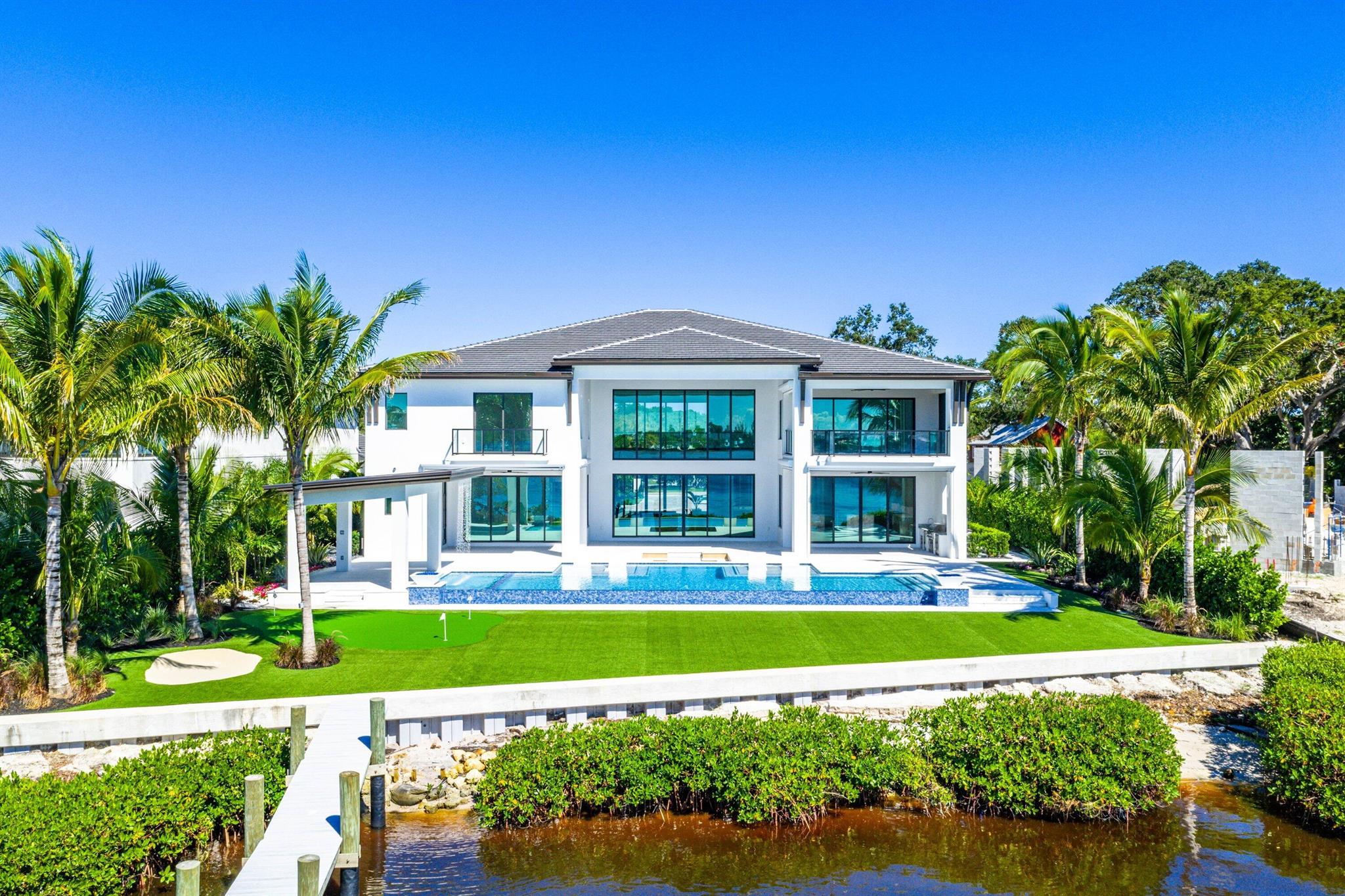RIVERSIDE ON THE LOXAHATC - Residential